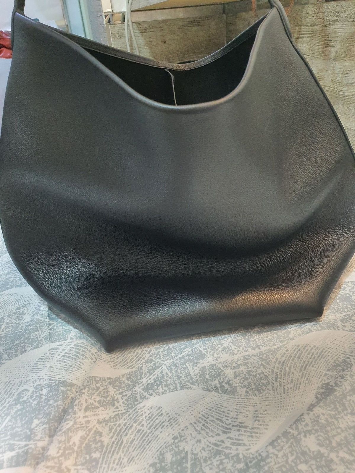 The Row Large N/S Park Tote Bag in Leather Size ONE SIZE - 11 Thumbnail