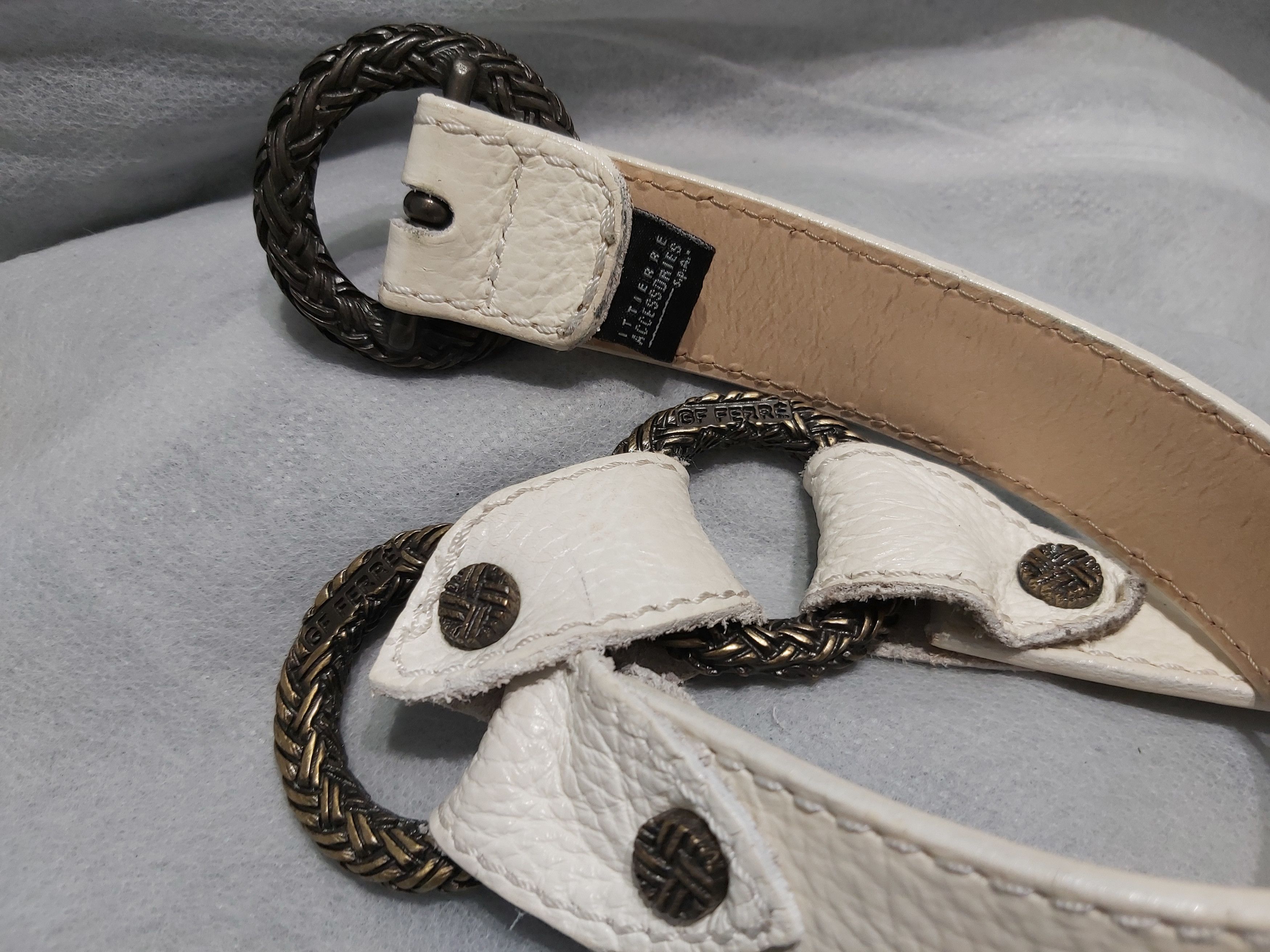 Gianfranco Ferre Gianfranco Ferre belt. Vintage white leather belt rings Size ONE SIZE - 4 Thumbnail