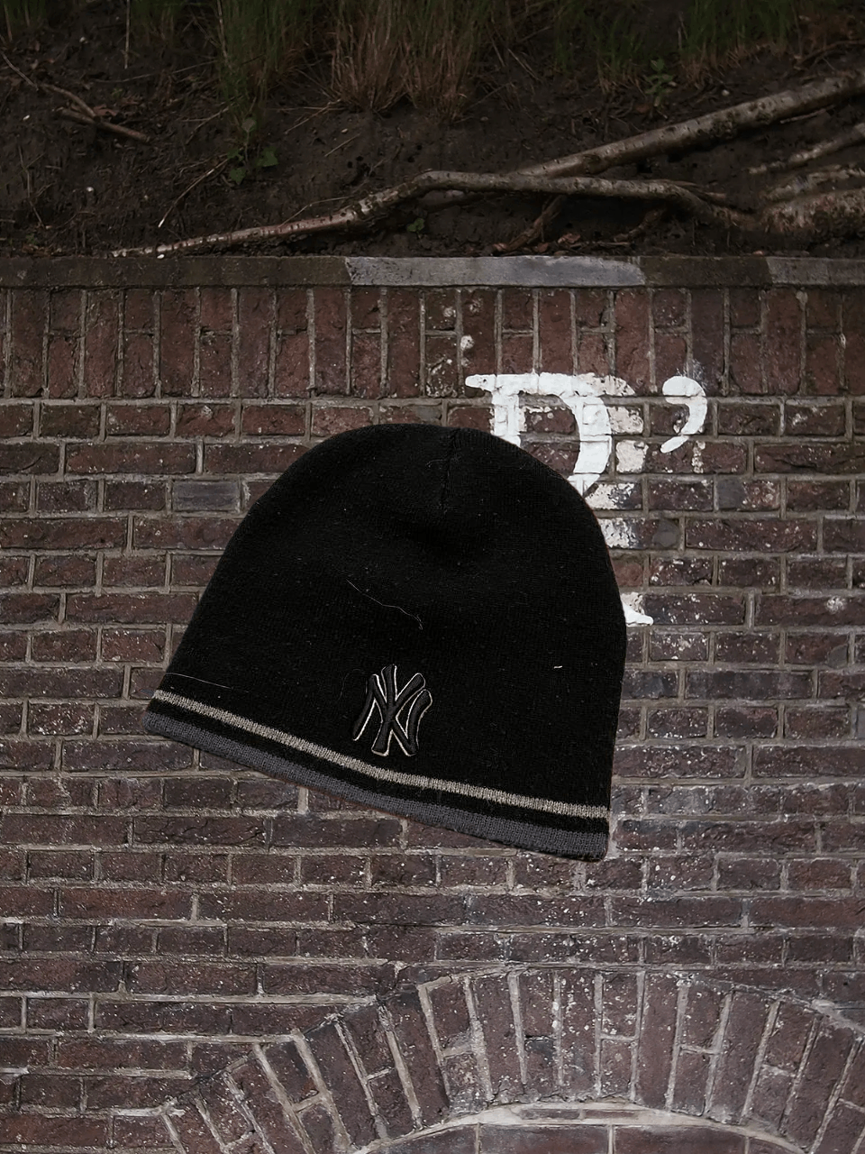 New York Yankees Hats Vintage black big logo New York Yankees Y2K streetwear Size ONE SIZE - 1 Thumbnail