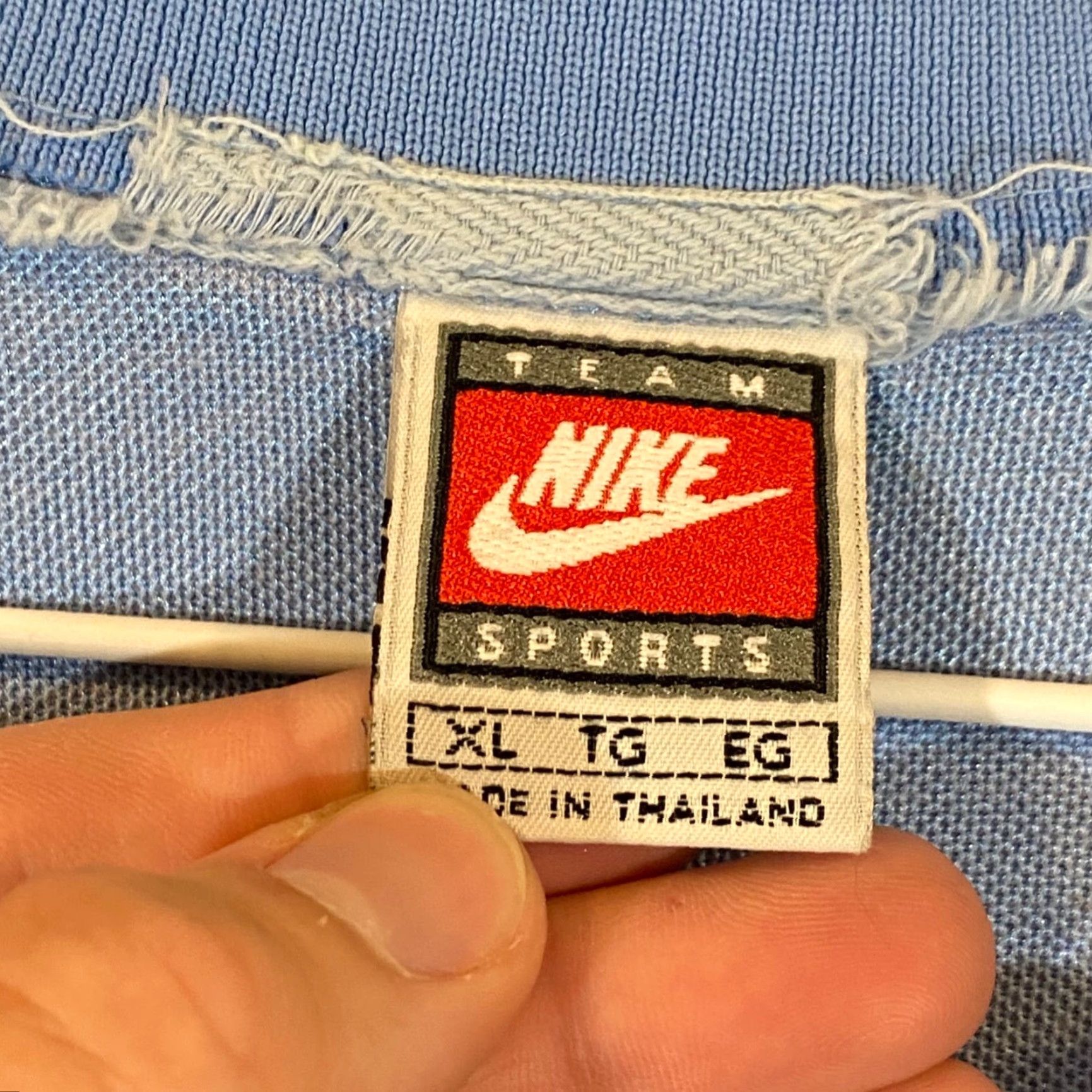 Nike VINTAGE Nike Polo Shirt Mens XL Blue UNC Tarheels 90s Golf Activewear Size US XL / EU 56 / 4 - 4 Thumbnail