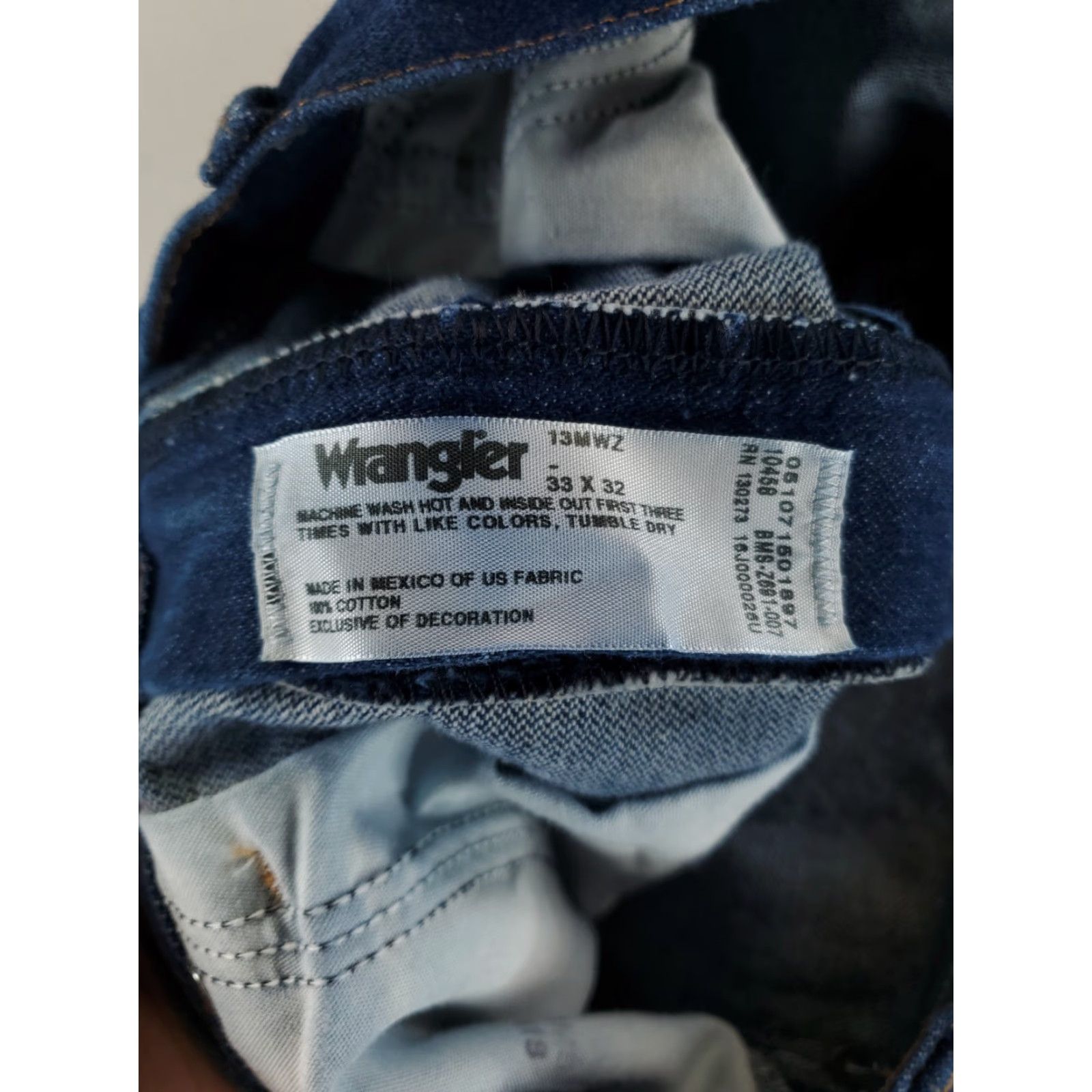 Wrangler VINTAGE Wrangler Jeans 13MWZ Mens 32x32 Blue Straight Jeans 90s Mens Regular 32x32 Actual Hands 33x32 Size US 32 / EU 48 - 5 Thumbnail