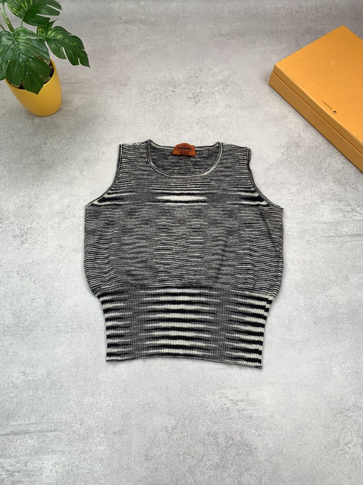 Missoni Missoni Womens Sleeveless Cashmere Top Size XS S Size S / US 4 / IT 40 - 1 Thumbnail