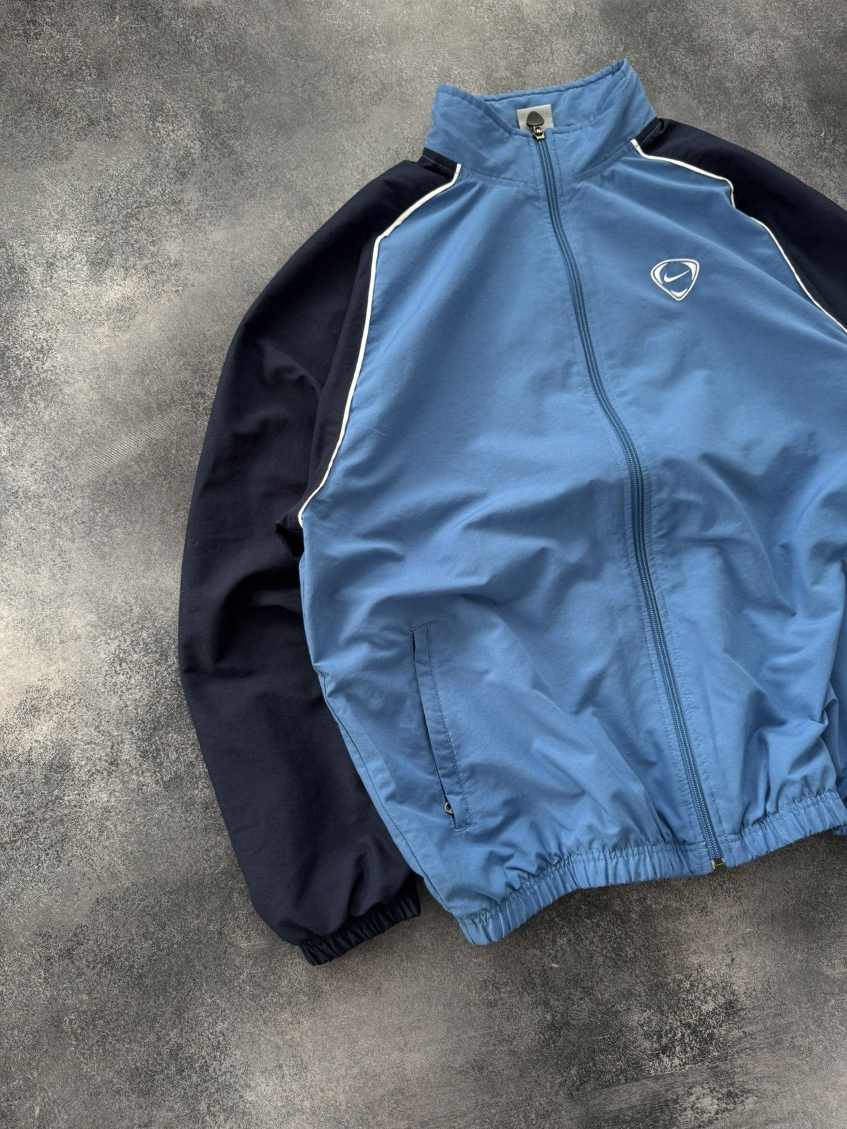 Nike Vintage Nike Track Jacket Swoosh Logo Y2K Drill 90s Size US L / EU 52-54 / 3 - 2 Thumbnail