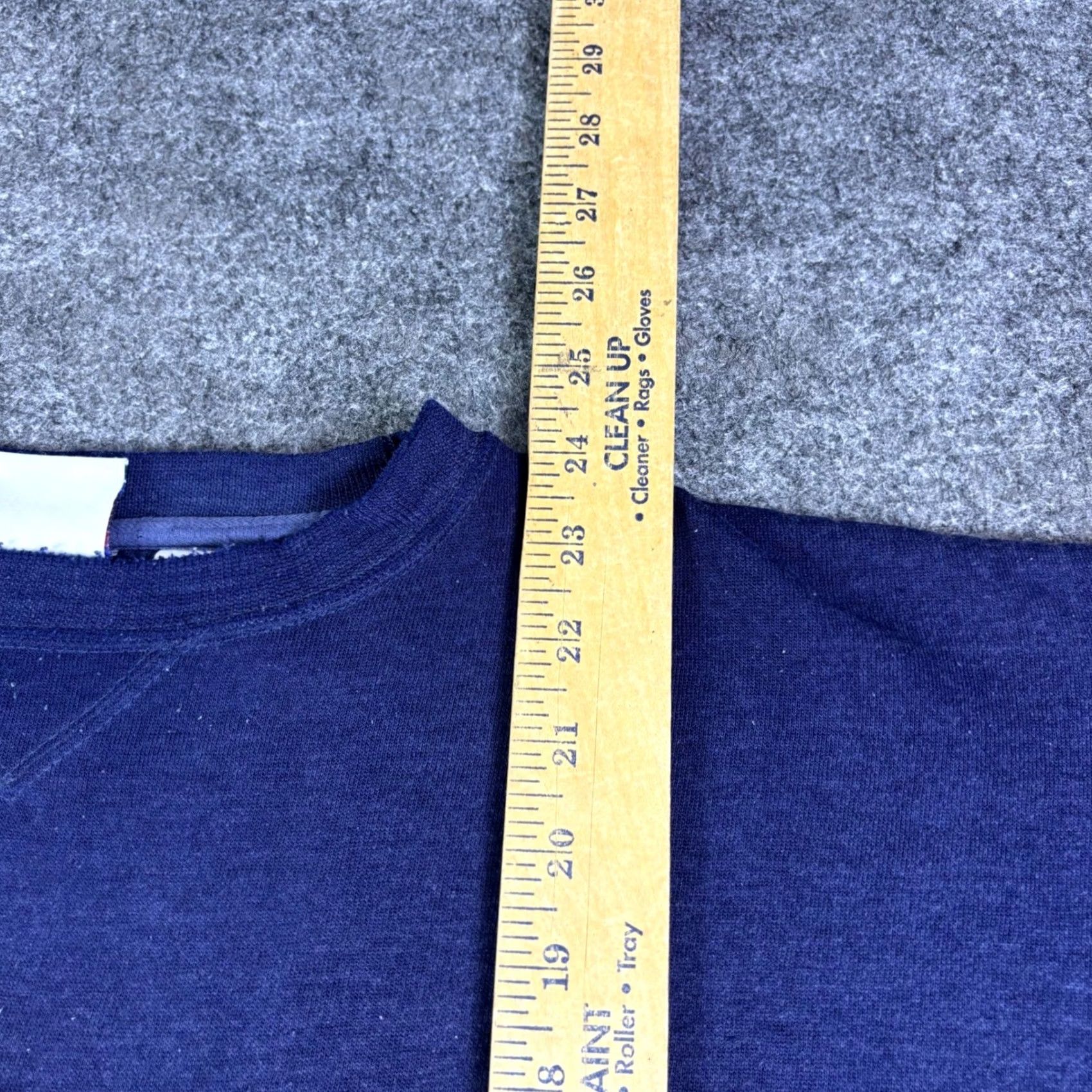 Vintage Vintage Auburn Tigers Sweatshirt Navy Blue Embroidered Logo Size Large 90s - Graphic Print Size US L / EU 52-54 / 3 - 5 Thumbnail