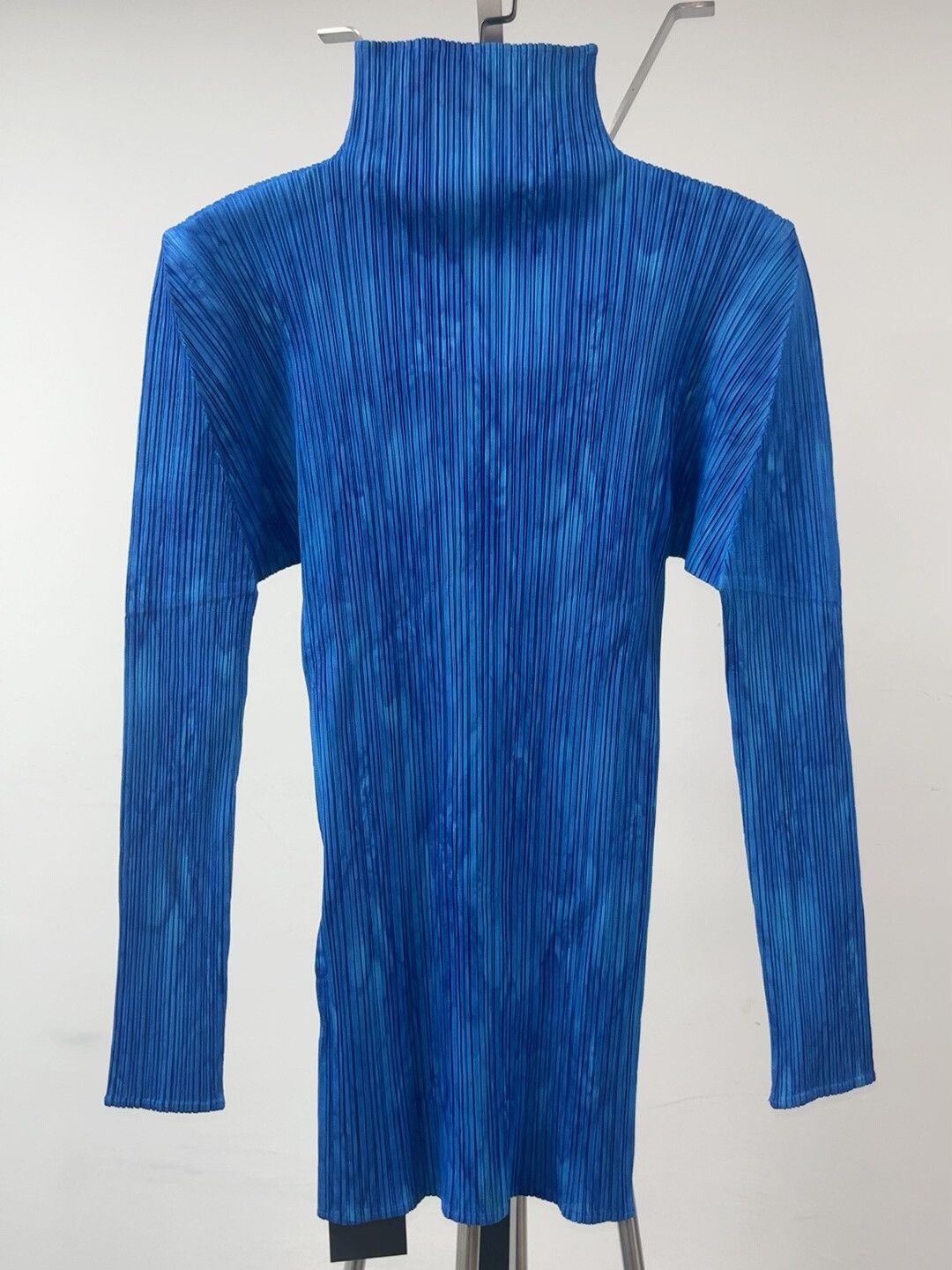 Issey Miyake Issey Miyake Blue Pleated Top with Turtleneck Size M / US 6-8 / IT 42-44 - 1 Thumbnail