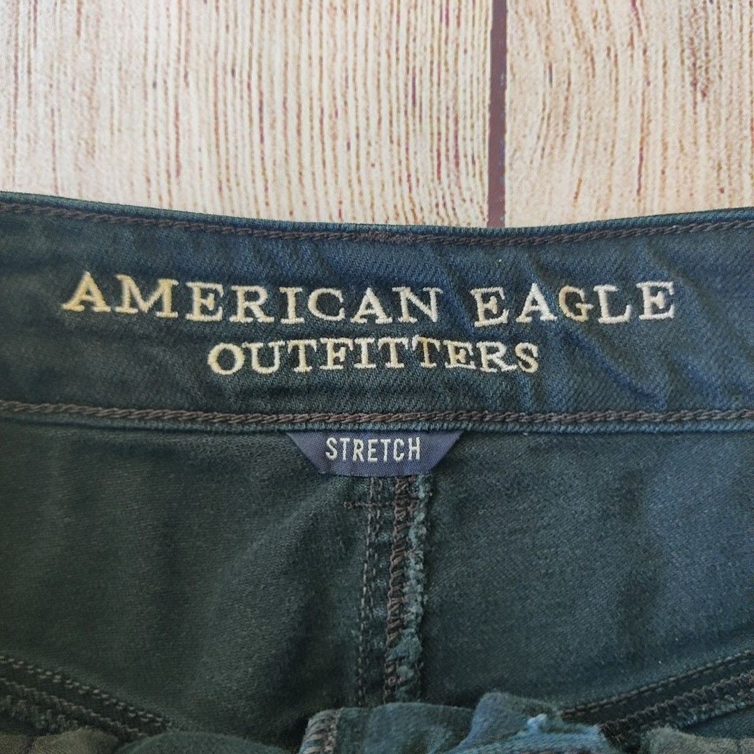 American Eagle Outfitters Distressed hi-rise festival denim shorts sz 2 Size 26" / US 2 / IT 38 - 7 Thumbnail
