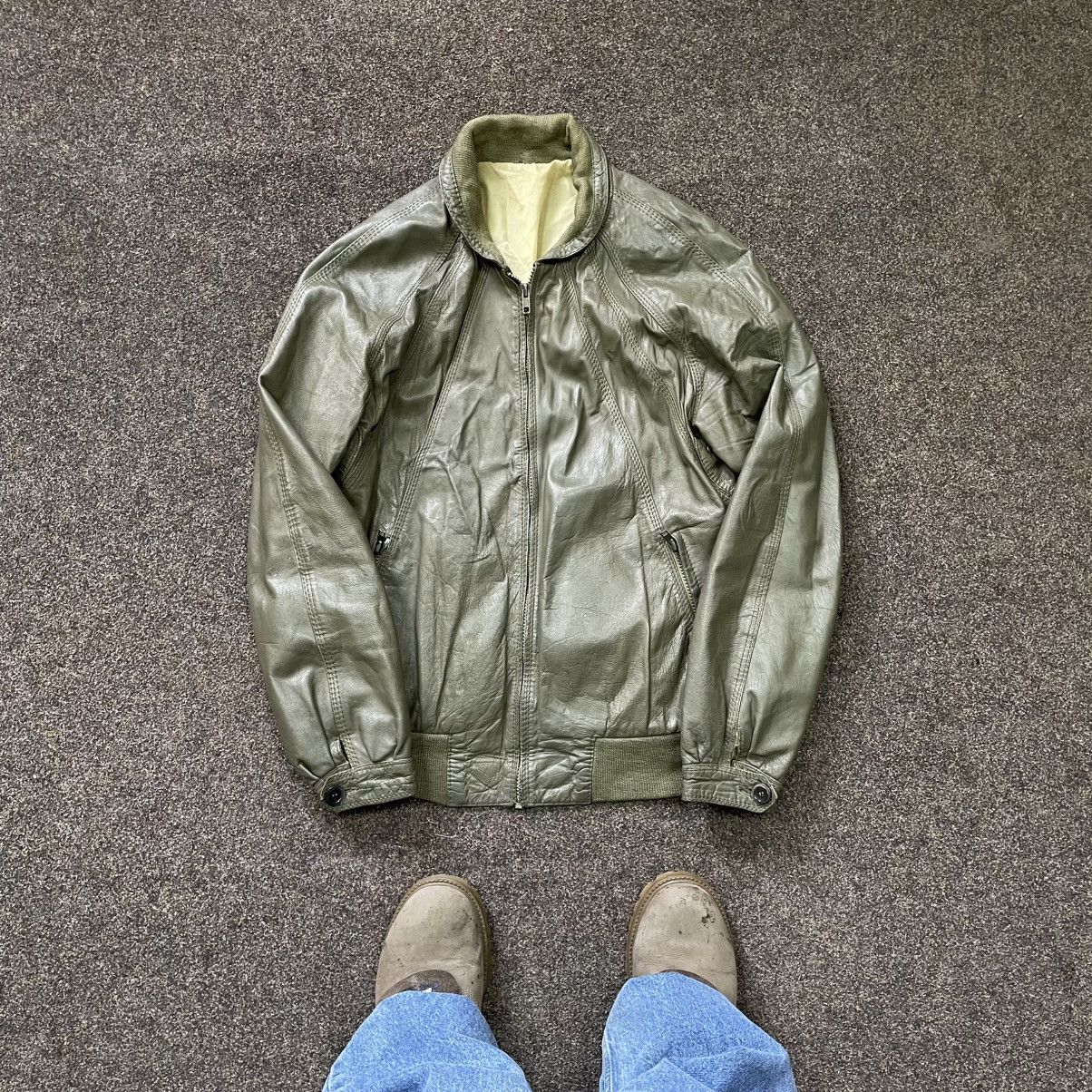 Vintage Vintage Y2K Faded Nylon Bomber Jacket Streetwear Khaki M Size US M / EU 48-50 / 2 - 1 Thumbnail