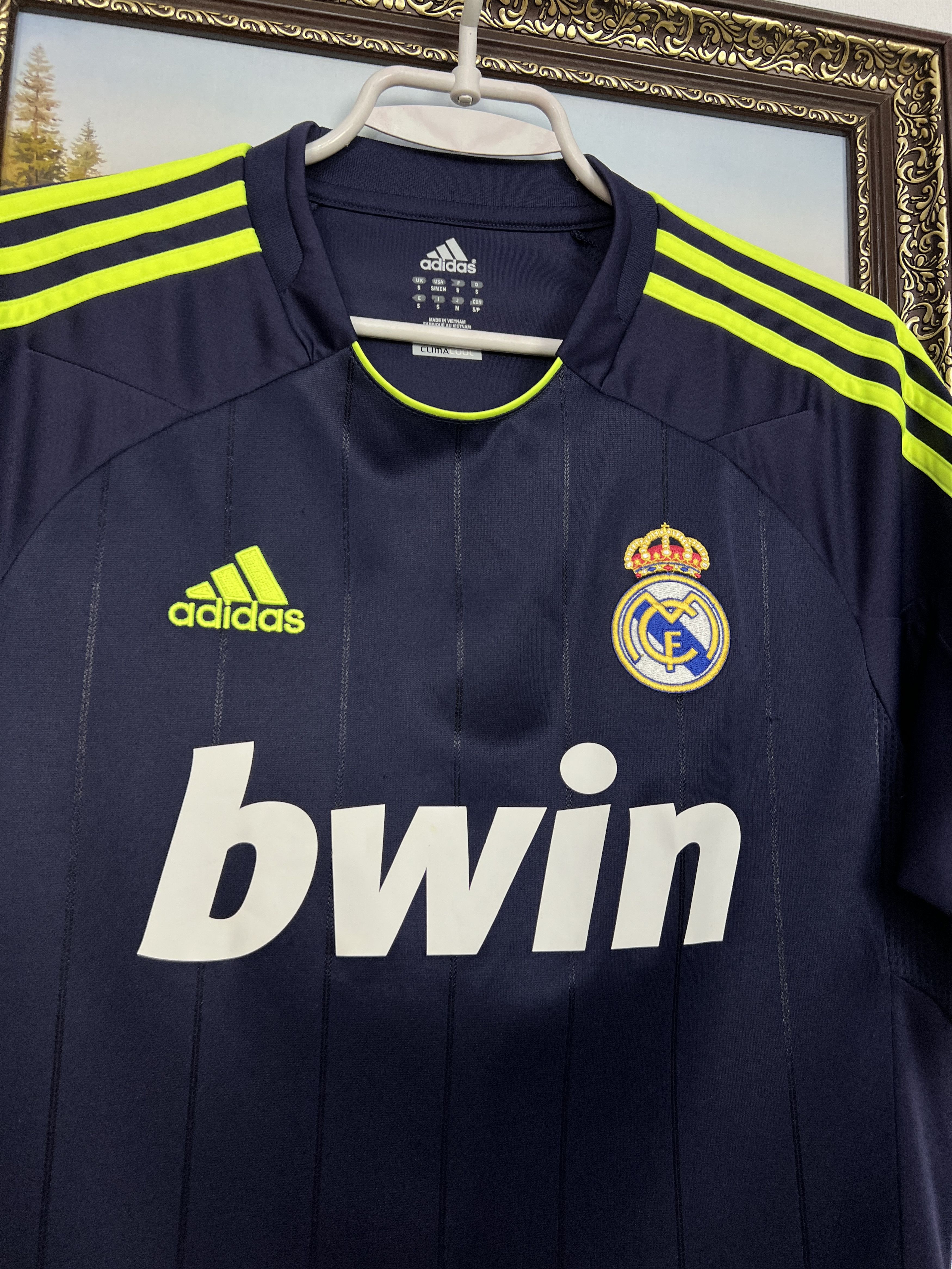 Adidas Real Madrid Away football shirt 2012 Soccer Jersey Trikot Size US S / EU 44-46 / 1 - 3 Thumbnail