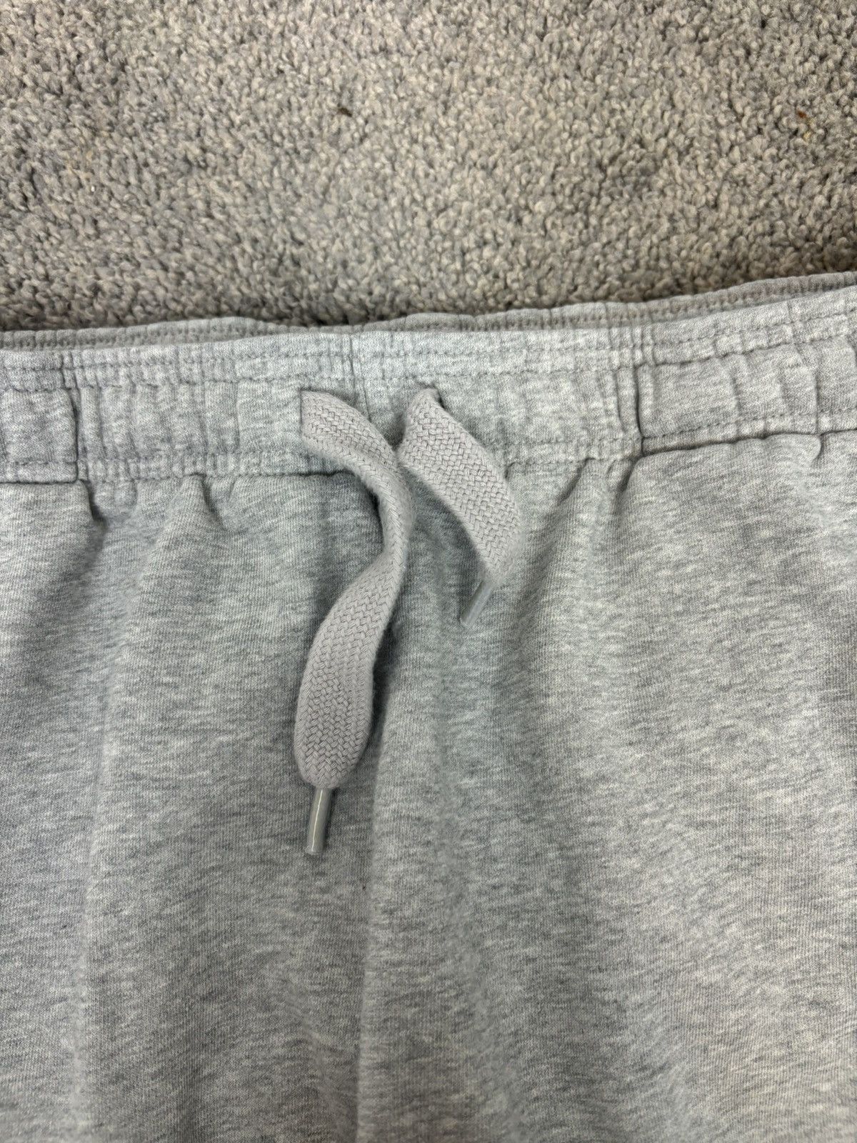 Lacoste Lacoste Men's Logo Tapered Fit Fleece Joggers in Grey Size US 32 / EU 48 - 4 Thumbnail
