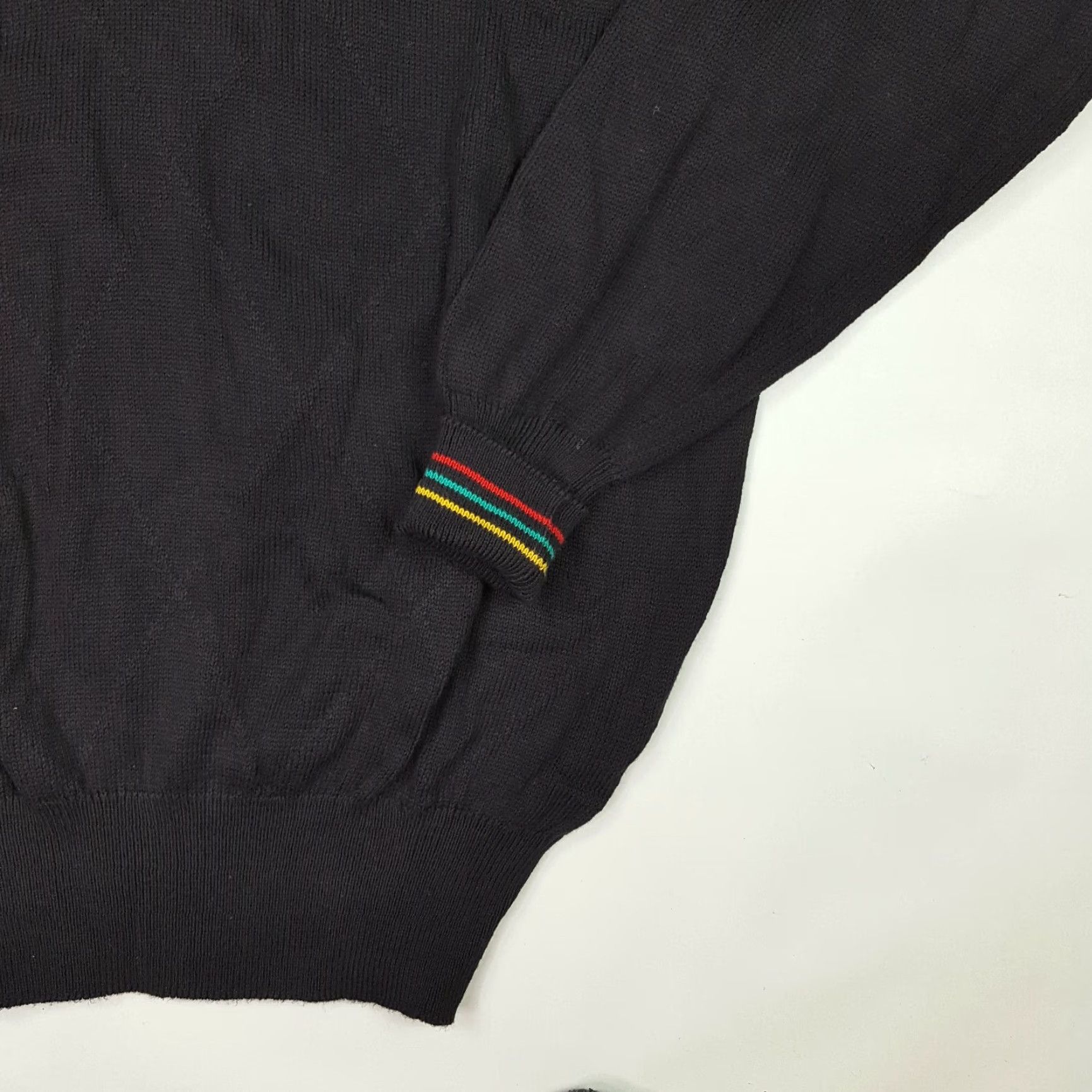 Vintage VINTAGE Black Argyle Golf Mens Size M V-Neck Tennis Knit Pullover Sweater Size US M / EU 48-50 / 2 - 3 Thumbnail