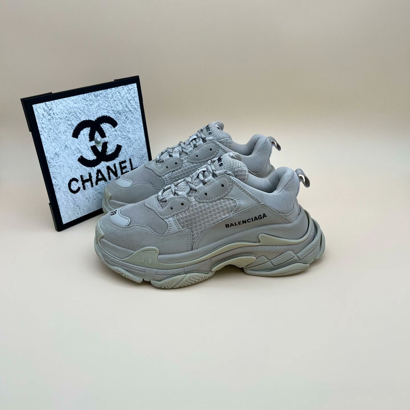 Balenciaga Balenciaga Lowtop Sneakers 6 Men Size US 6 / EU 39 - 1 Thumbnail