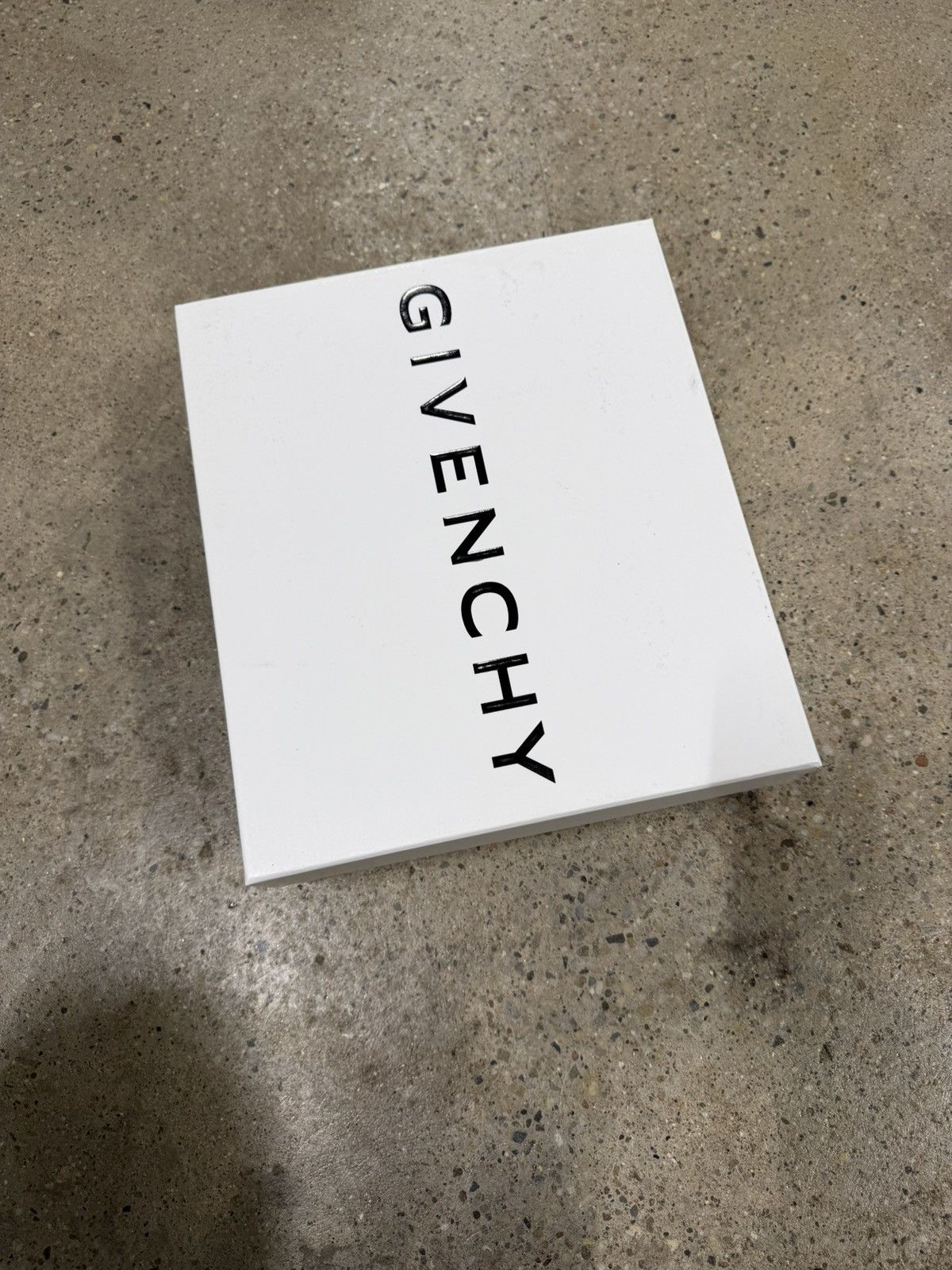 Givenchy Givenchy Spectre Runner Sneaker NEW 900$ Size US 13 / EU 46 - 8 Thumbnail