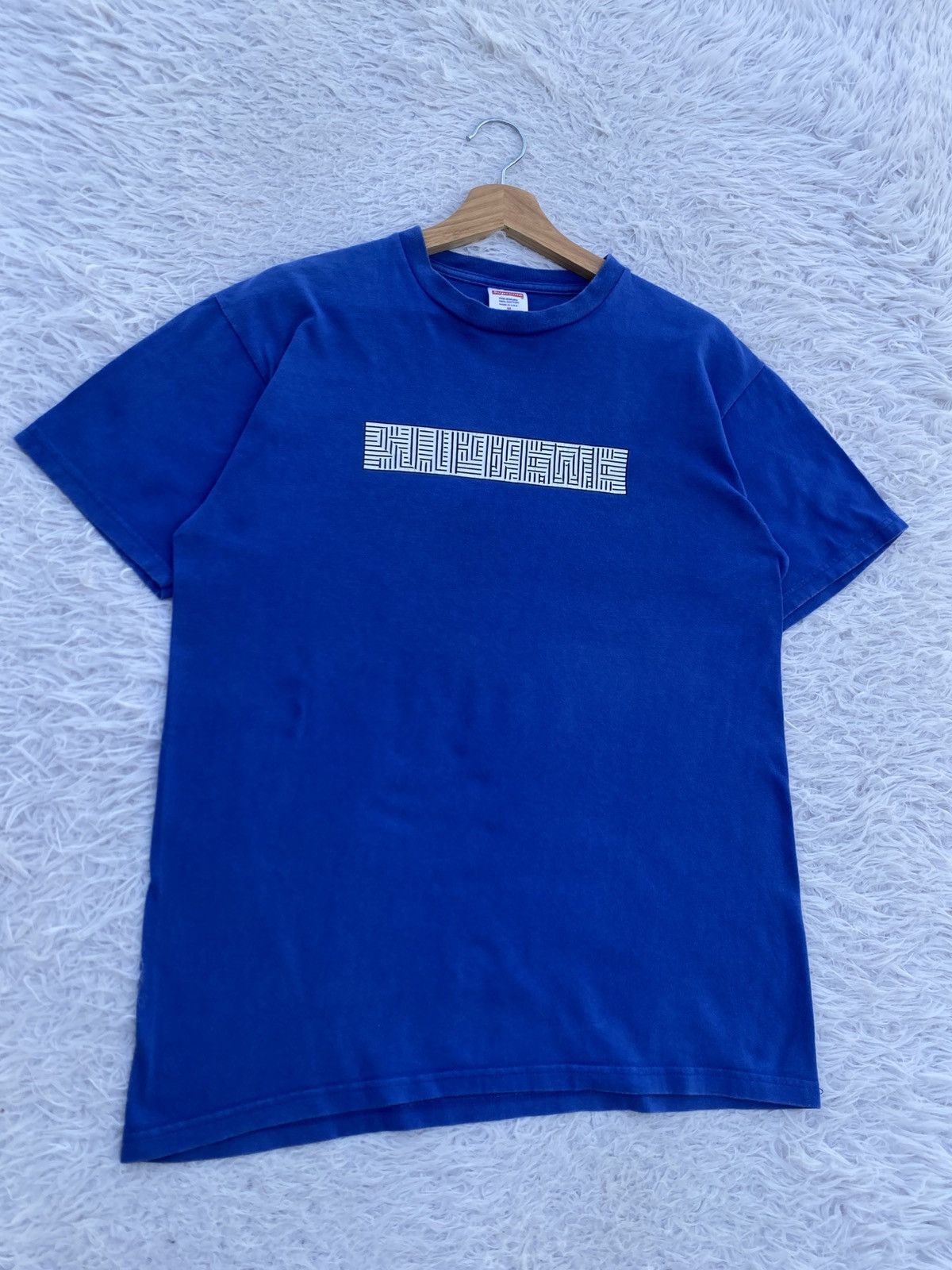 Supreme Rare 2011 Supreme Optical illusion Boxlogo Tshirt Size US M / EU 48-50 / 2 - 3 Thumbnail