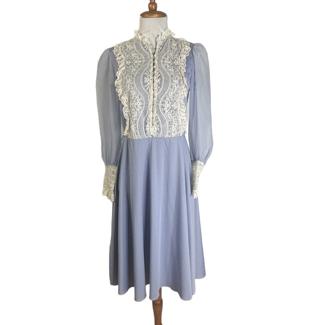 Vintage Vintage 1970s Periwinkle Blue Cottage Core Chiffon Dress M Size M / US 6-8 / IT 42-44 - 7 Thumbnail