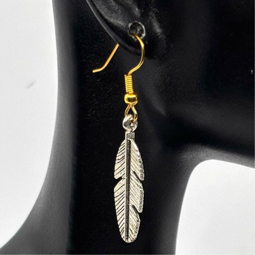 Other Silver Feather Earrings Size ONE SIZE - 1 Thumbnail