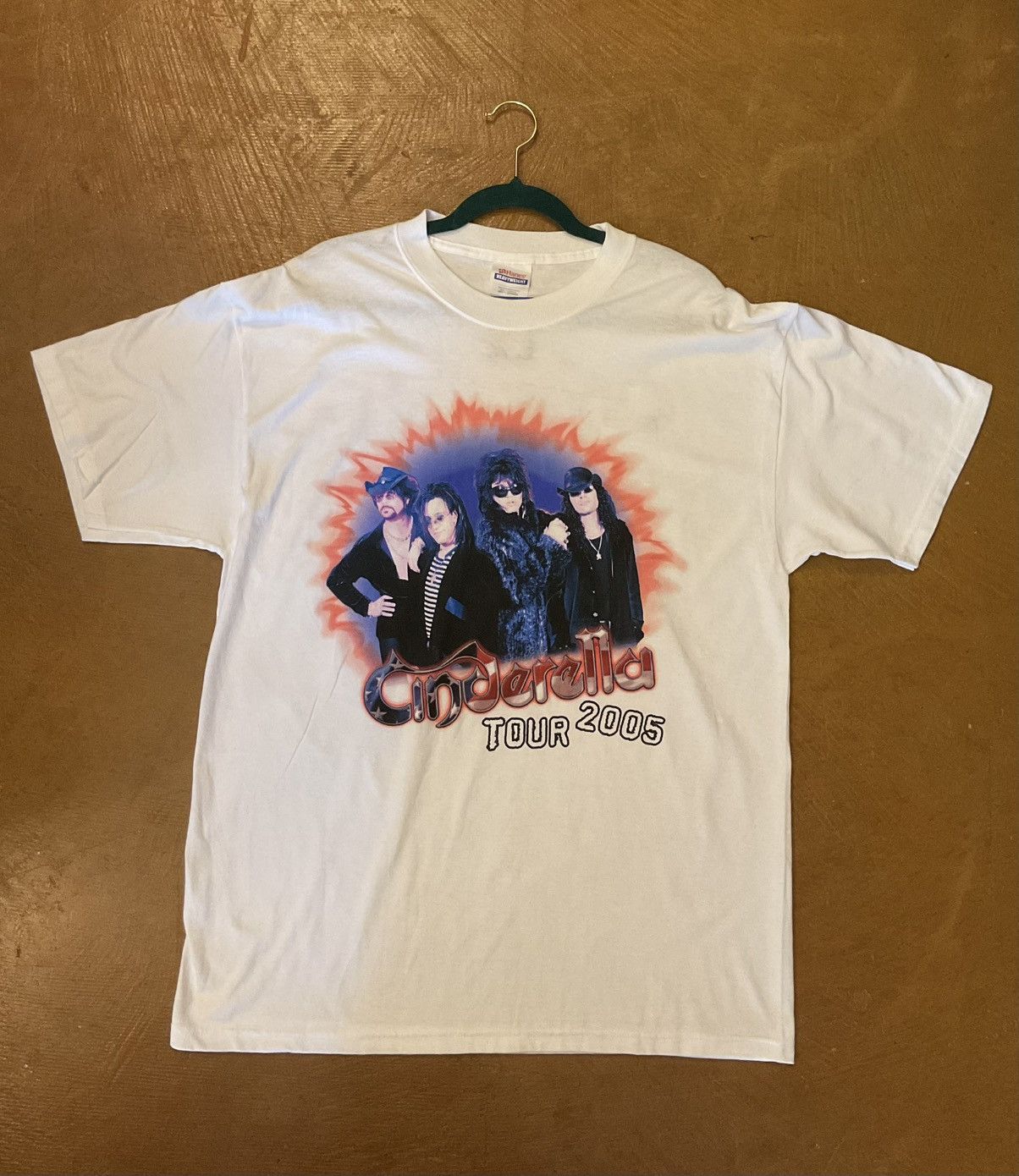Hanes CINDERELLA TEE Size US L / EU 52-54 / 3 - 1 Thumbnail