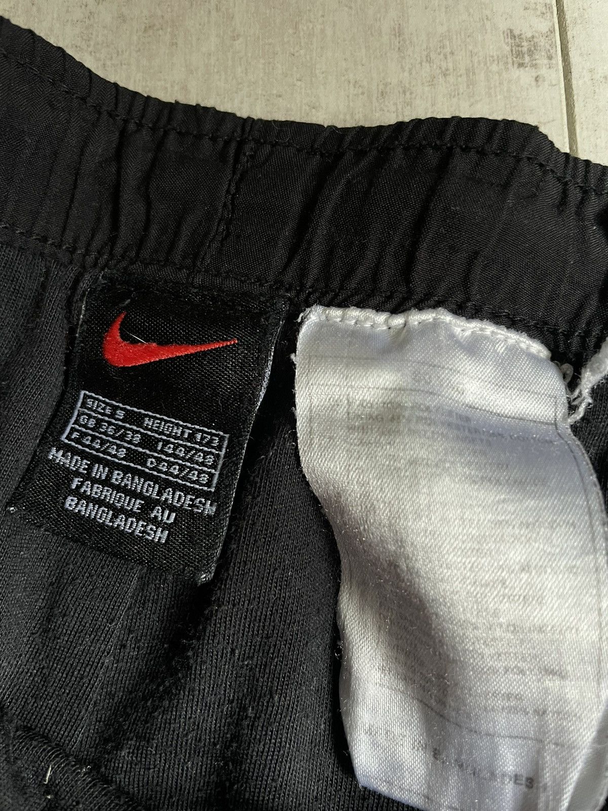 Nike × Vintage Vintage Nike 90’s Track Pants Baggy Y2K Nylon Swoosh Drill Size US 30 / EU 46 - 13 Thumbnail