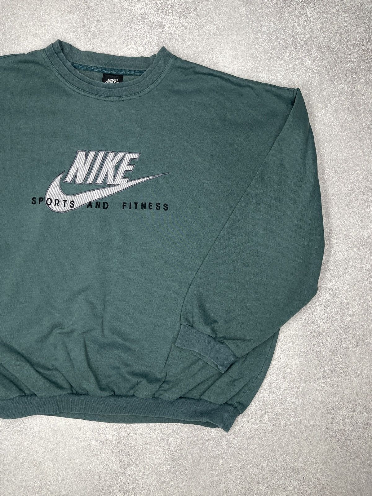 Nike Rare Vintage Nike Sport and Fitness Sweatshirt Green Tech Size US XL / EU 56 / 4 - 3 Thumbnail