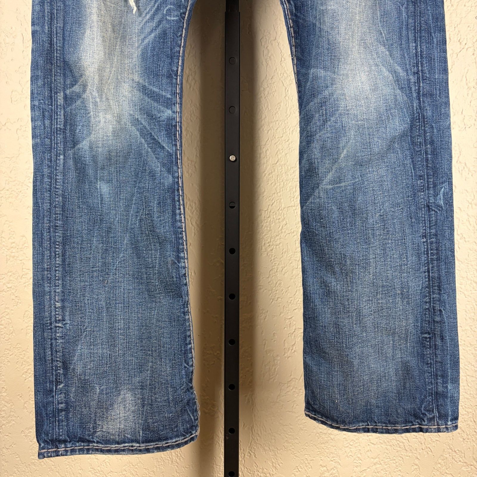 True Religion True Religion Ricky Relaxed Straight Sz 38 Distressed Jeans Size US 38 / EU 54 - 3 Thumbnail