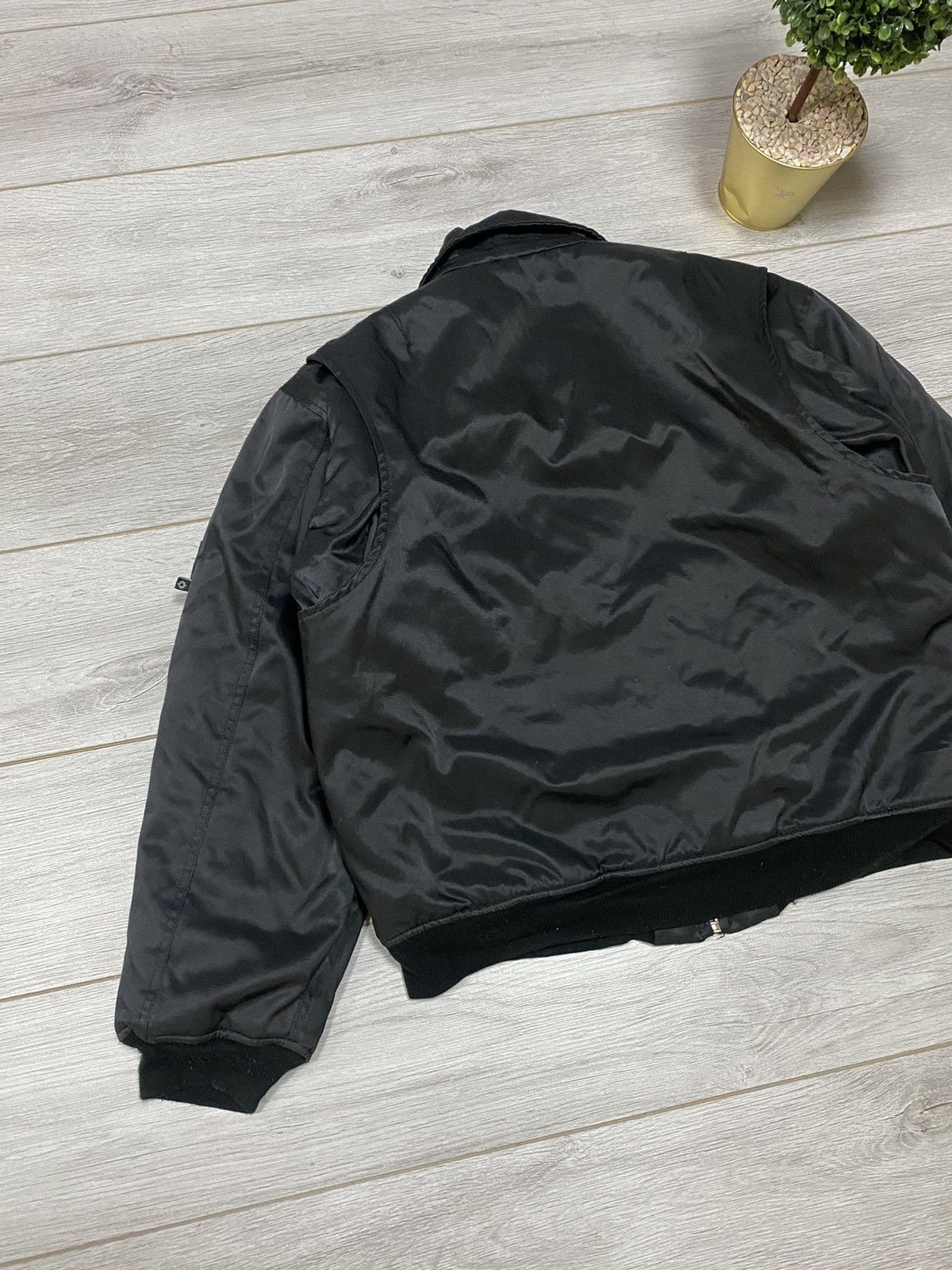 Vintage Bomber Flying man vintage zip nylon jacket Size US L / EU 52-54 / 3 - 9 Thumbnail