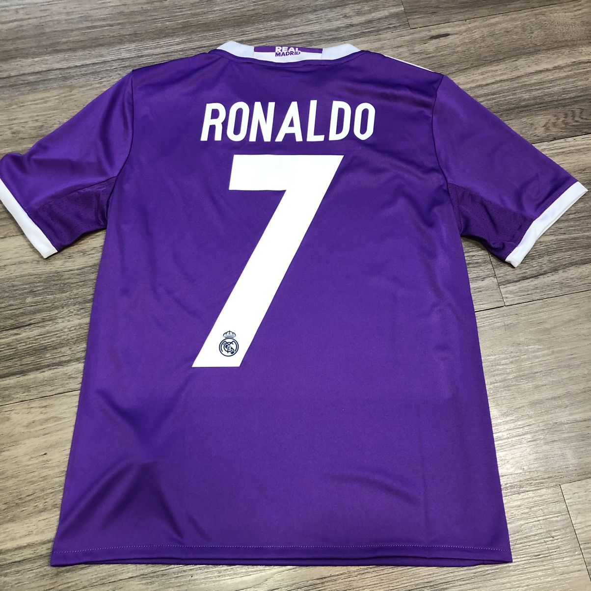 Other Real Madrid 16/17 away shirt #7 Ronaldo (Bnwt) youth Size US XXS / EU 40 - 3 Thumbnail