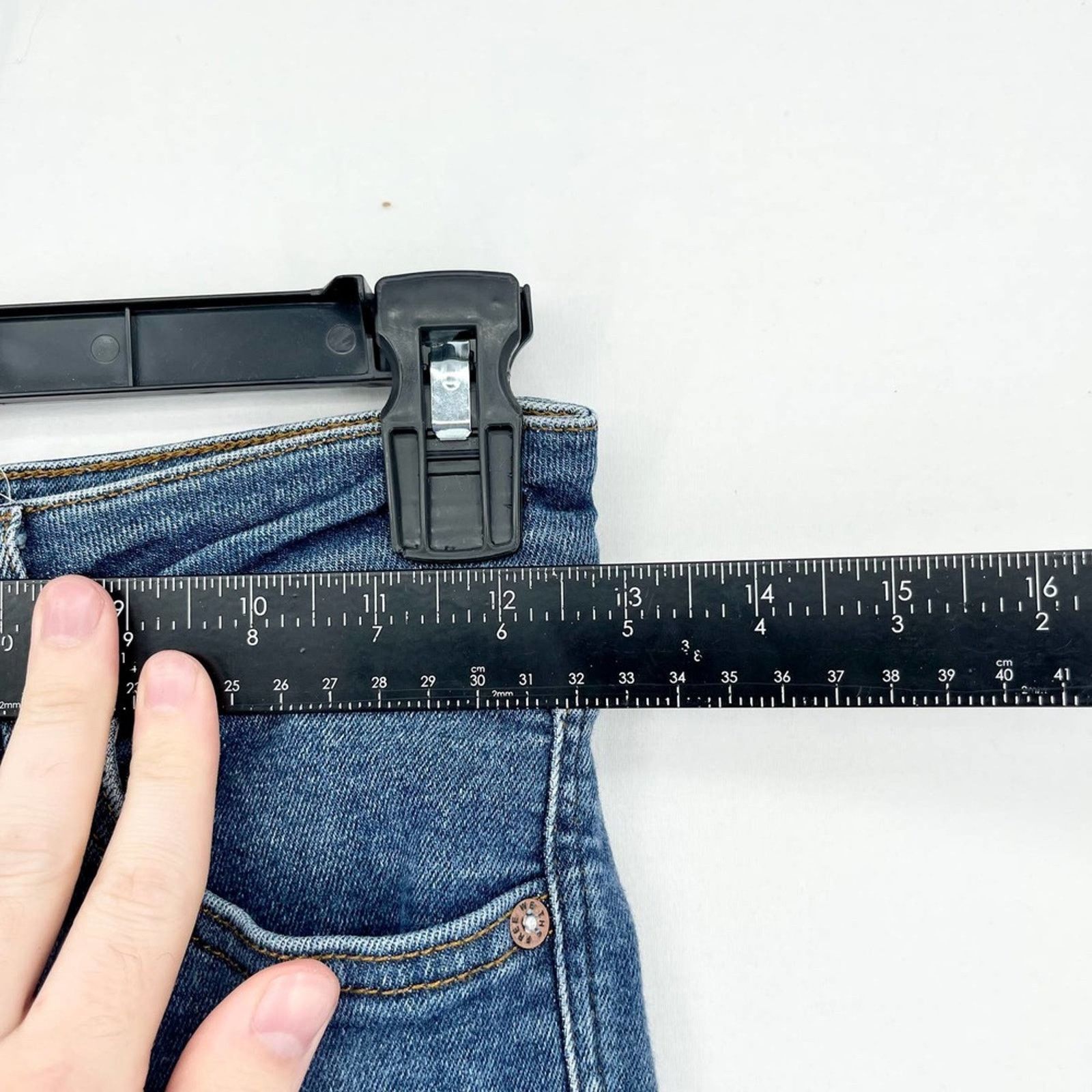 Free People We The Free Medium Wash Super Skinny Mid Rise Jeans Size 26 Size 26" / US 2 / IT 38 - 4 Thumbnail