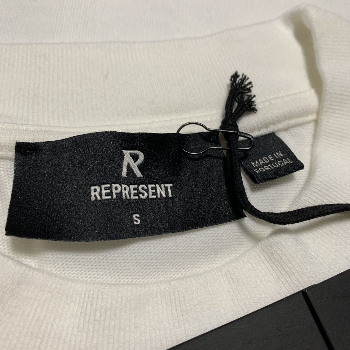 Represent Clo. Represent Small Shark JAWS Flat White Tee Size US S / EU 44-46 / 1 - 7 Thumbnail