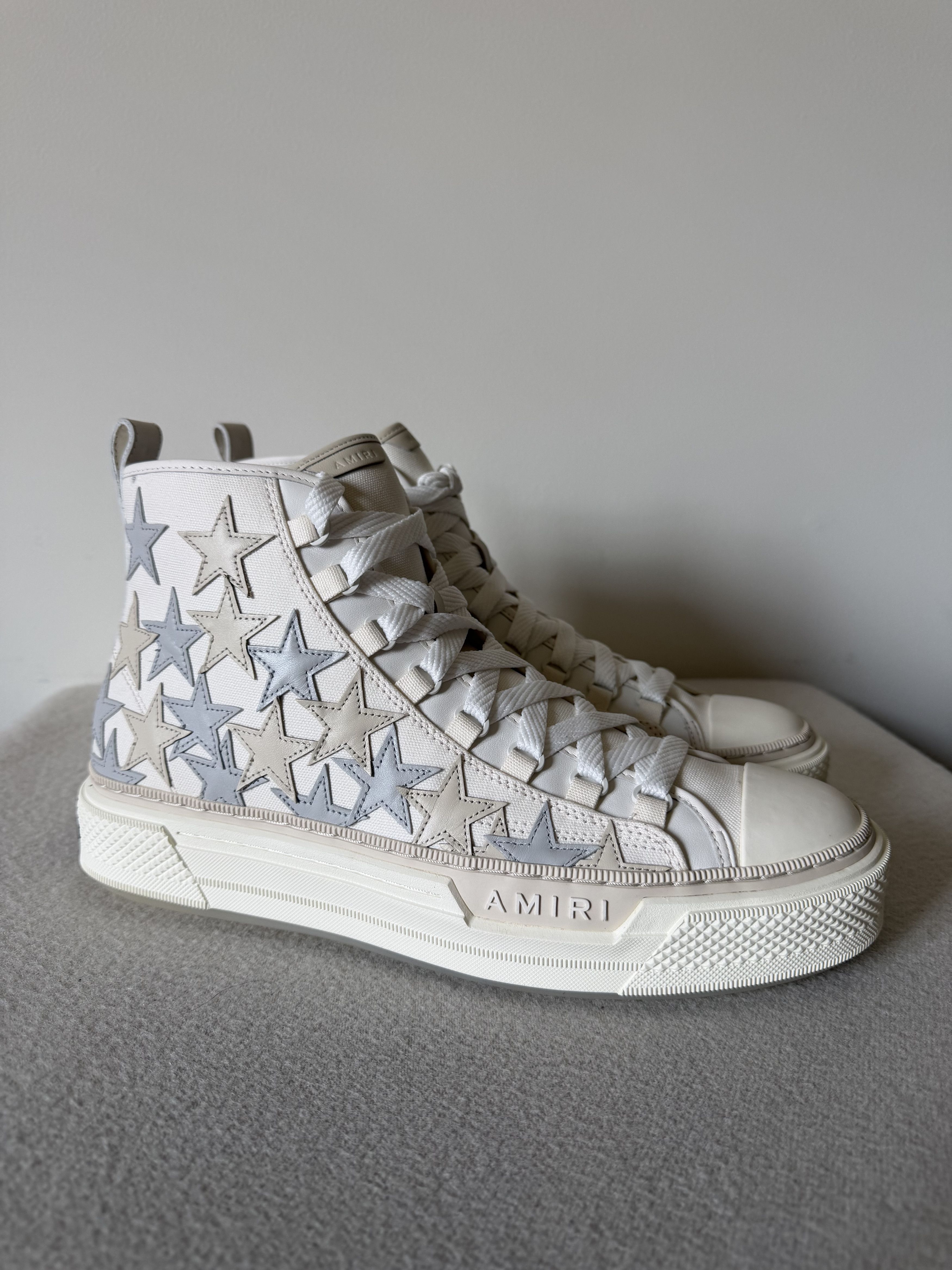 Amiri Stars Court Hi Sneakers in Grey White