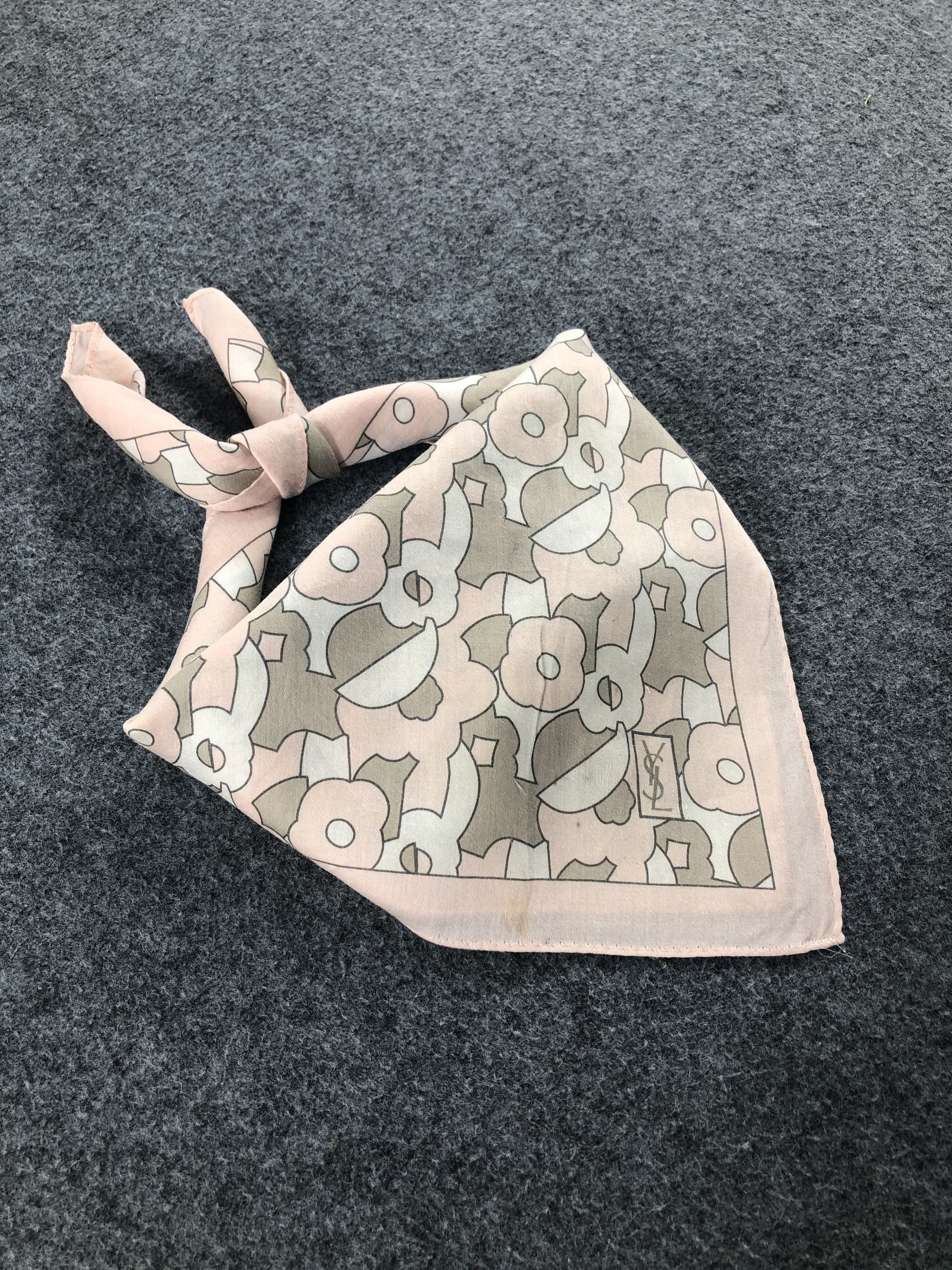 Yves Saint Laurent Yves Saint Laurent Handkerchief / Bandana / Neckerchief Size ONE SIZE - 2 Thumbnail