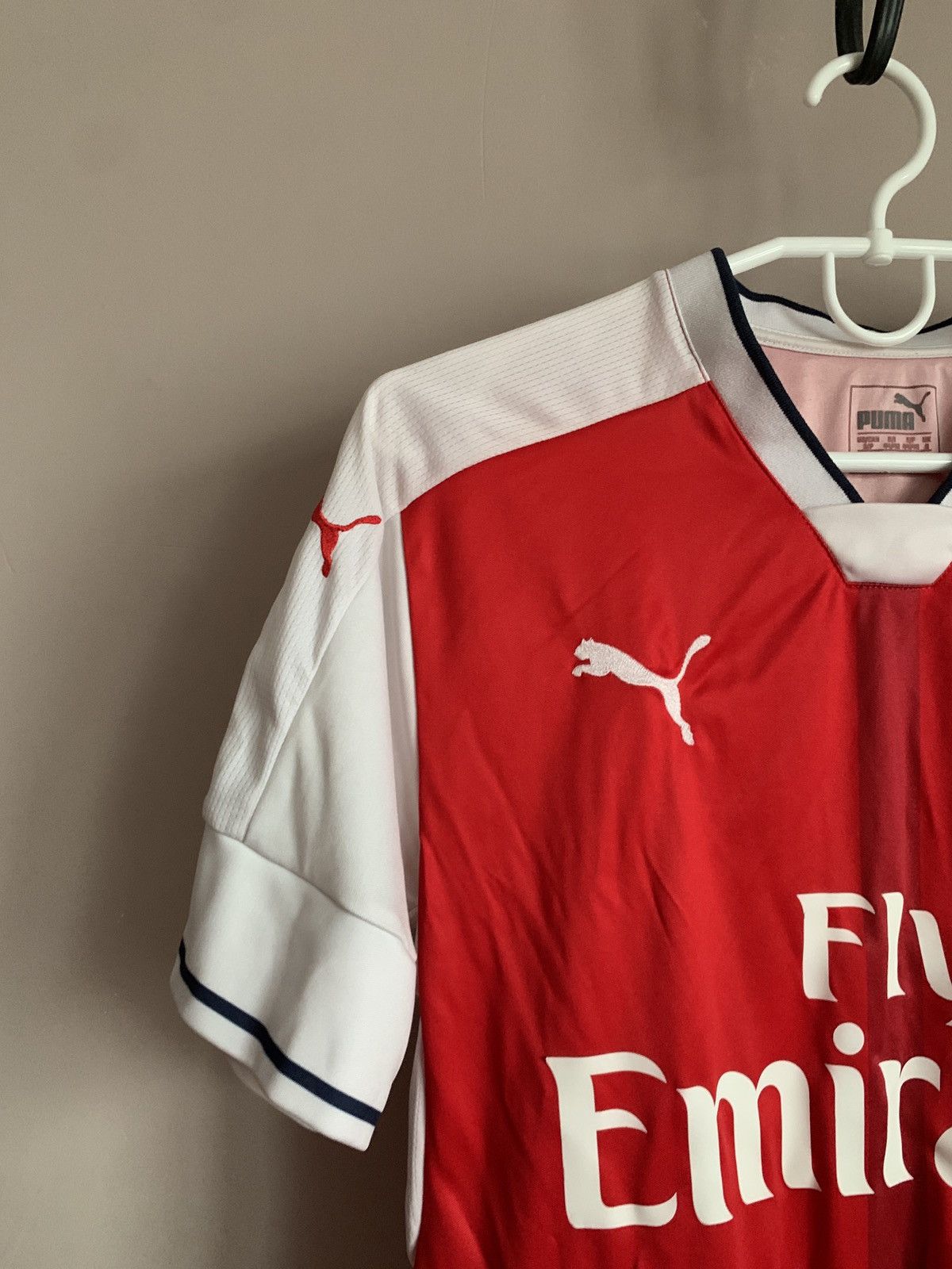 Puma Arsenal London 2016 2017 home puma soccer jersey Size US S / EU 44-46 / 1 - 4 Thumbnail