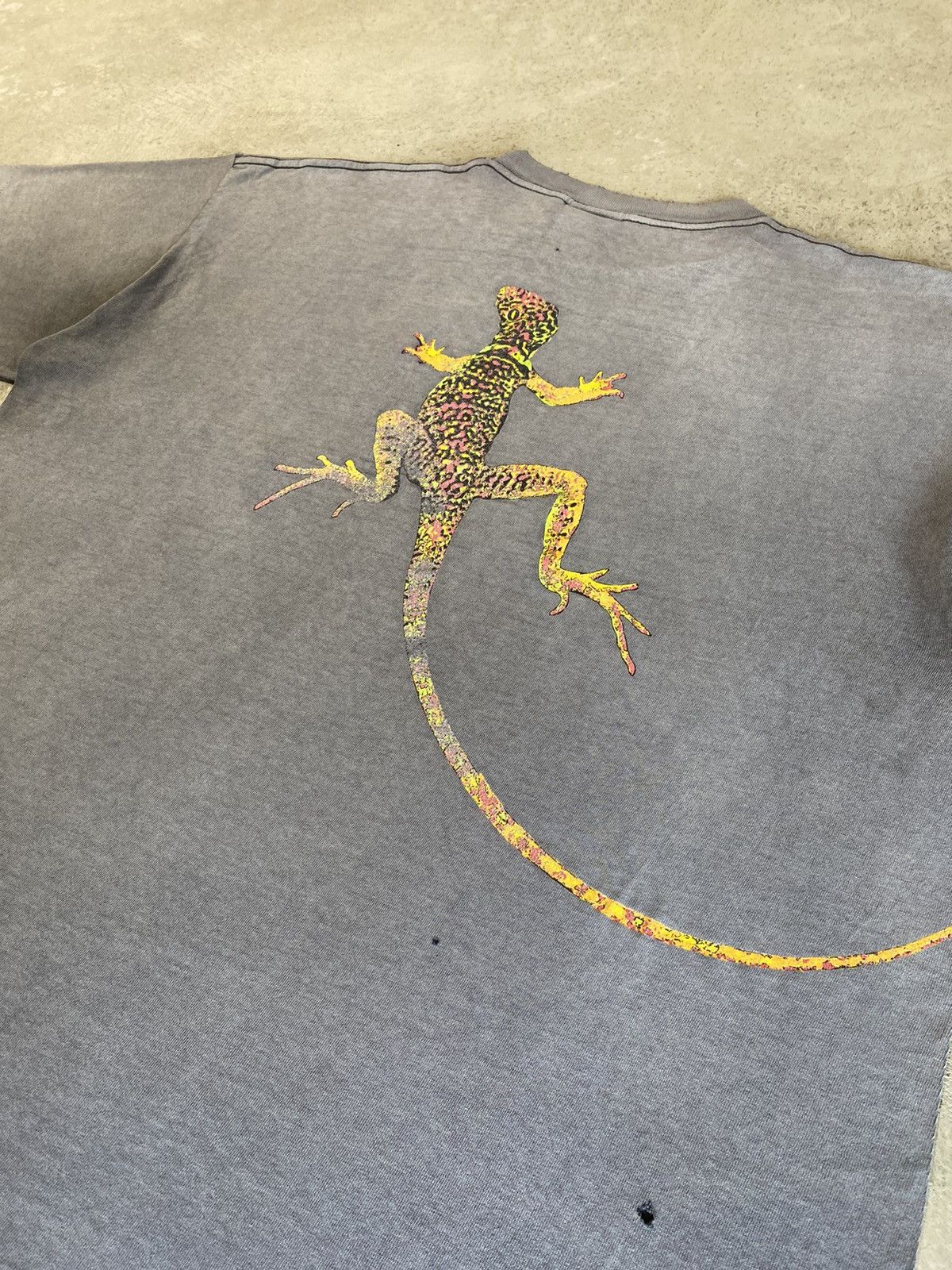 4GSELLER × Marlboro × Vintage Vintage Marlboro Unlimited Lizard Gecko Smoked Faded Shirt Size US XL / EU 56 / 4 - 13 Thumbnail