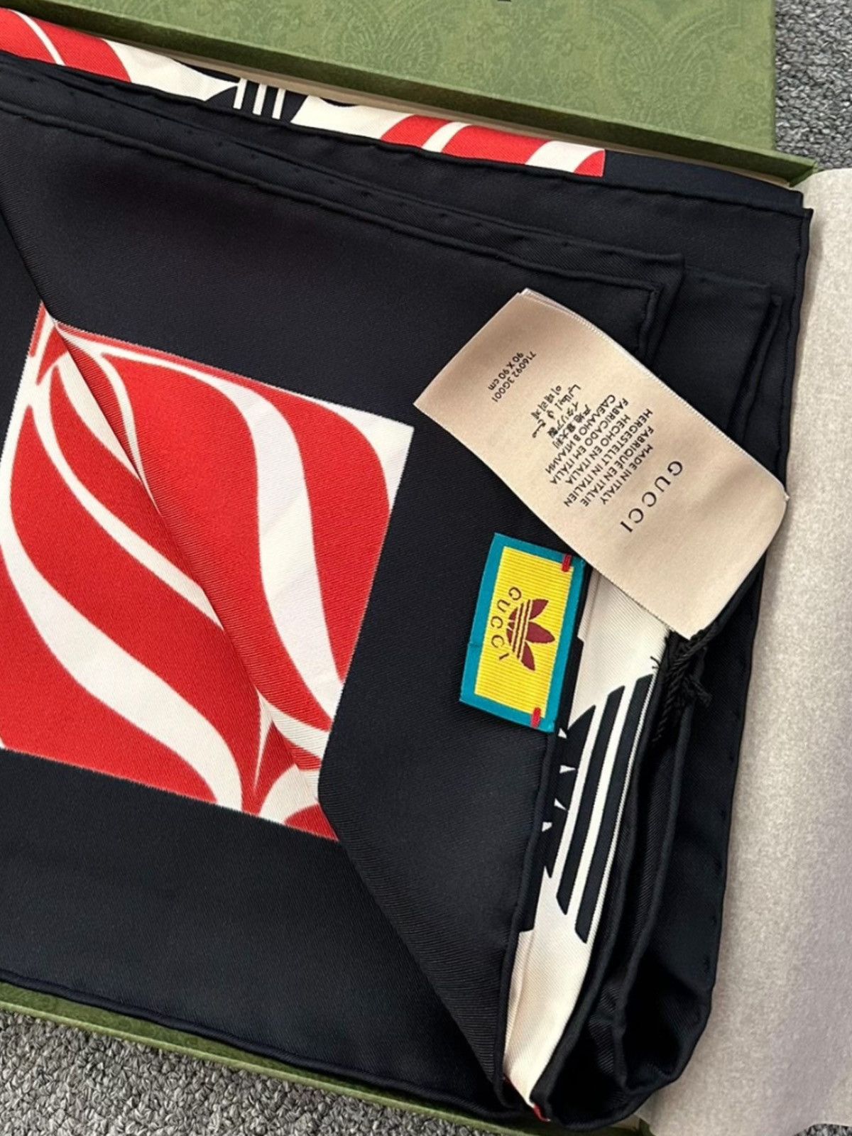 Adidas × Gucci Gucci x adidas silk scarf New Size ONE SIZE - 8 Thumbnail