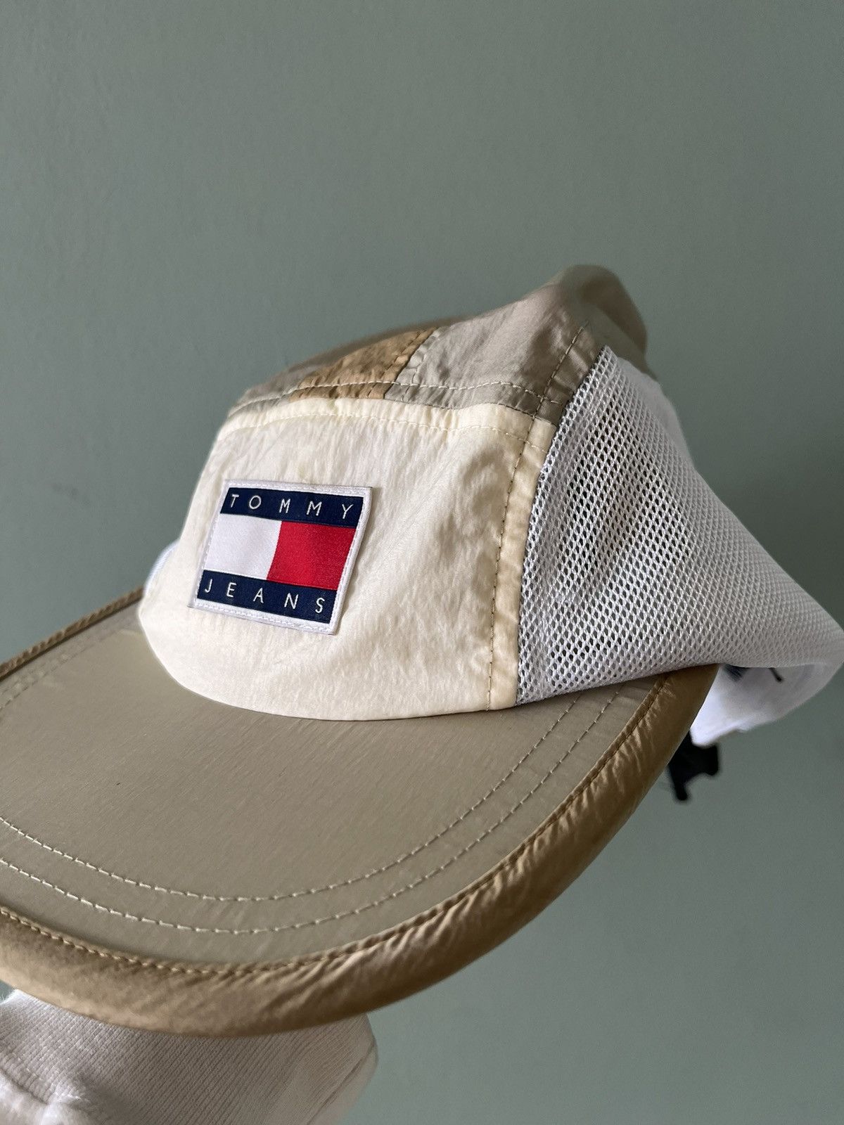 Tommy Jeans 🧢 Tommy Jeans Nylon Tech Cap – Beige / White – OS Size ONE SIZE - 10 Thumbnail