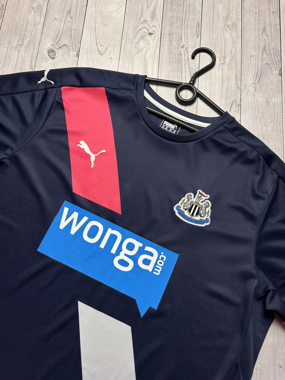 Puma × Vintage Vintage New Castle United soccer jersey size XXL puma rare Size US XXL / EU 58 / 5 - 4 Thumbnail