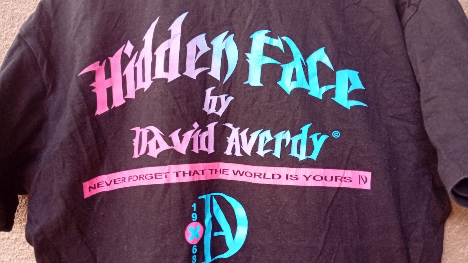 Other Hidden Face by David Averdy Double Sided t-shirt sz M Size US M / EU 48-50 / 2 - 6 Thumbnail