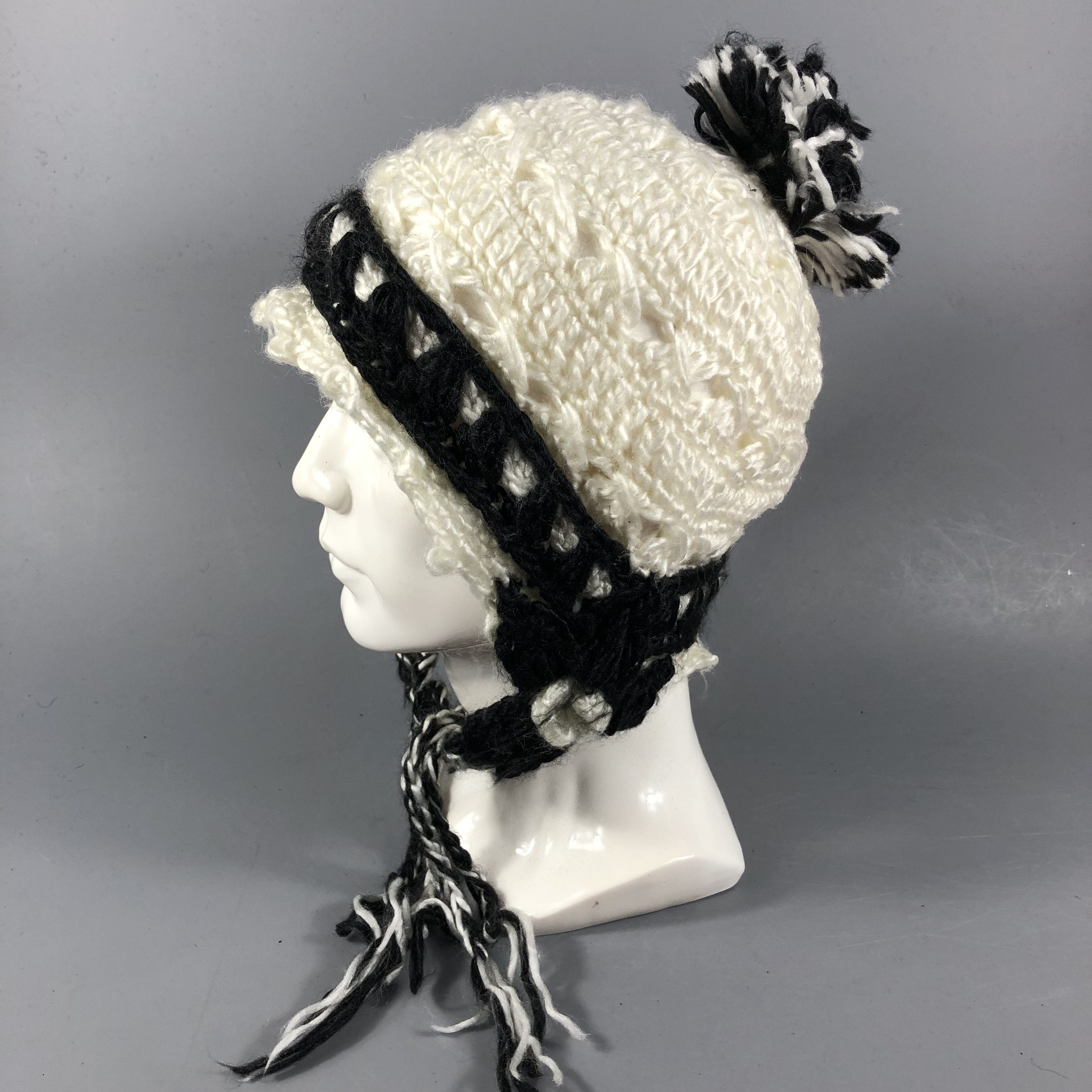 Japanese Brand Knit Crochet Earflap Beanie Snowcap Snow Hat B906 Size ONE SIZE - 1 Thumbnail