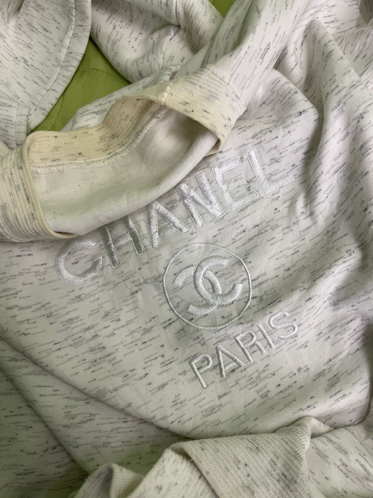 Vintage Vintage Chanel Embroidered Bootleg 90's Grey Sweatshirt Size US M / EU 48-50 / 2 - 11 Thumbnail
