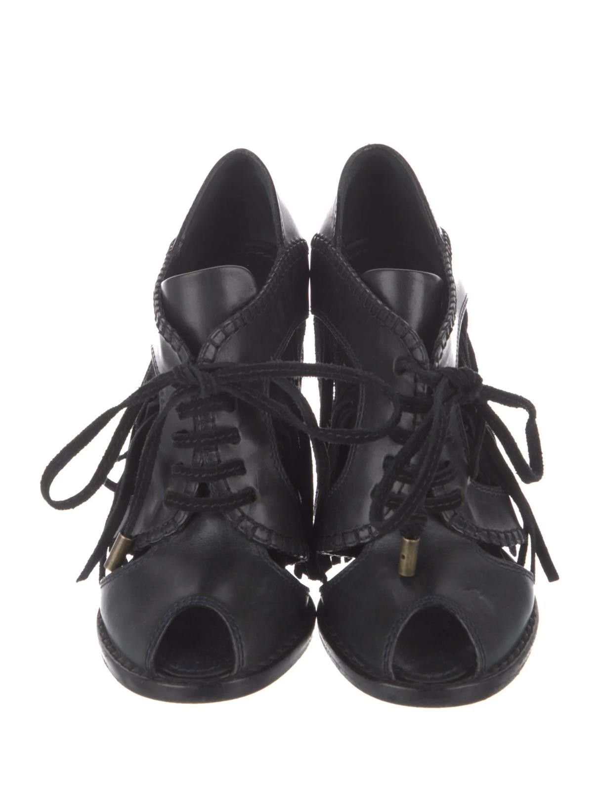 Louis Vuitton Louis Vuitton Leather Fringe Accent D'Orsays US6.5 EU37.5 Size US 6.5 / IT 36.5 - 3 Thumbnail
