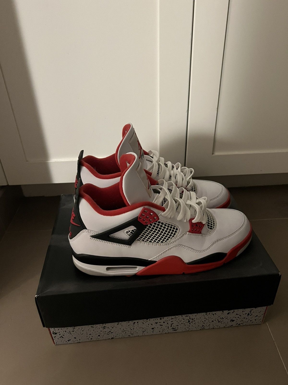 Jordan Brand × Nike Jordan 4 “Fire Red” Size US 11.5 / EU 44-45 - 2 Thumbnail