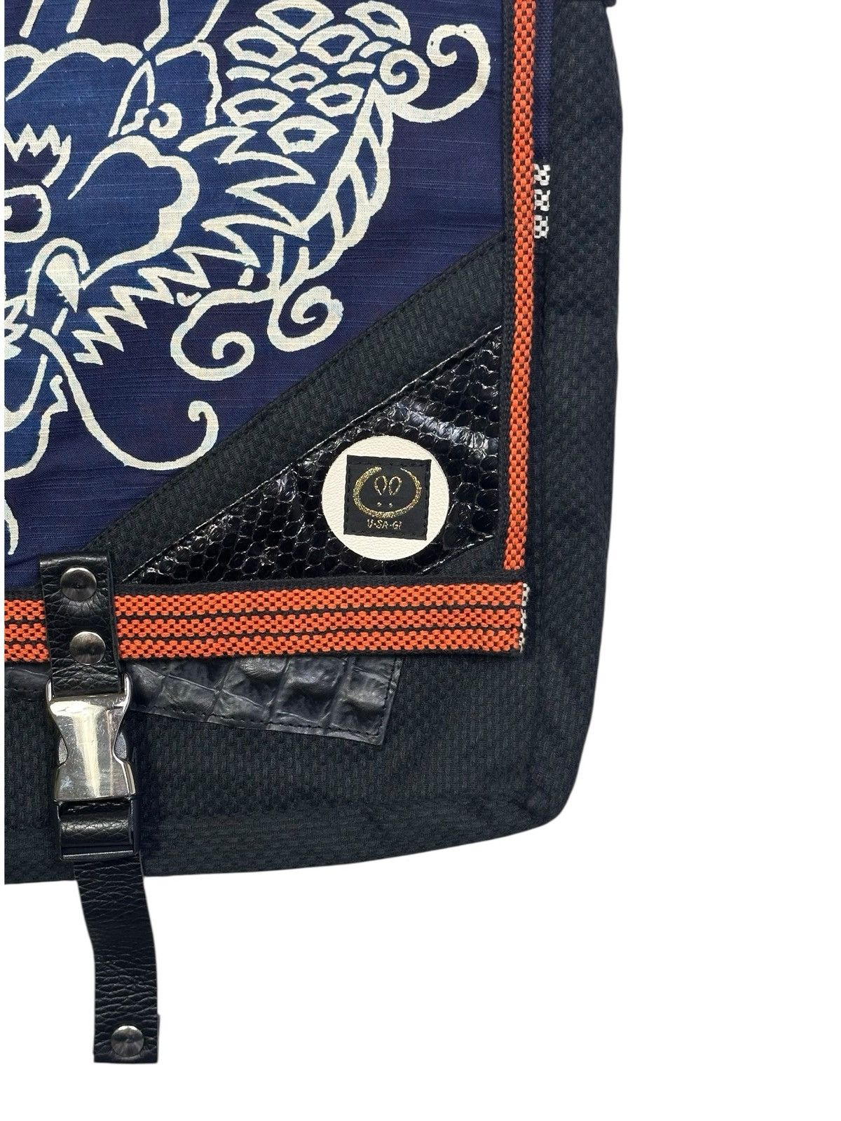 Vintage 2010s USAGI INDIGO DRAGON MULTI MATERIALS CROSS BODY BAG Size ONE SIZE - 4 Thumbnail
