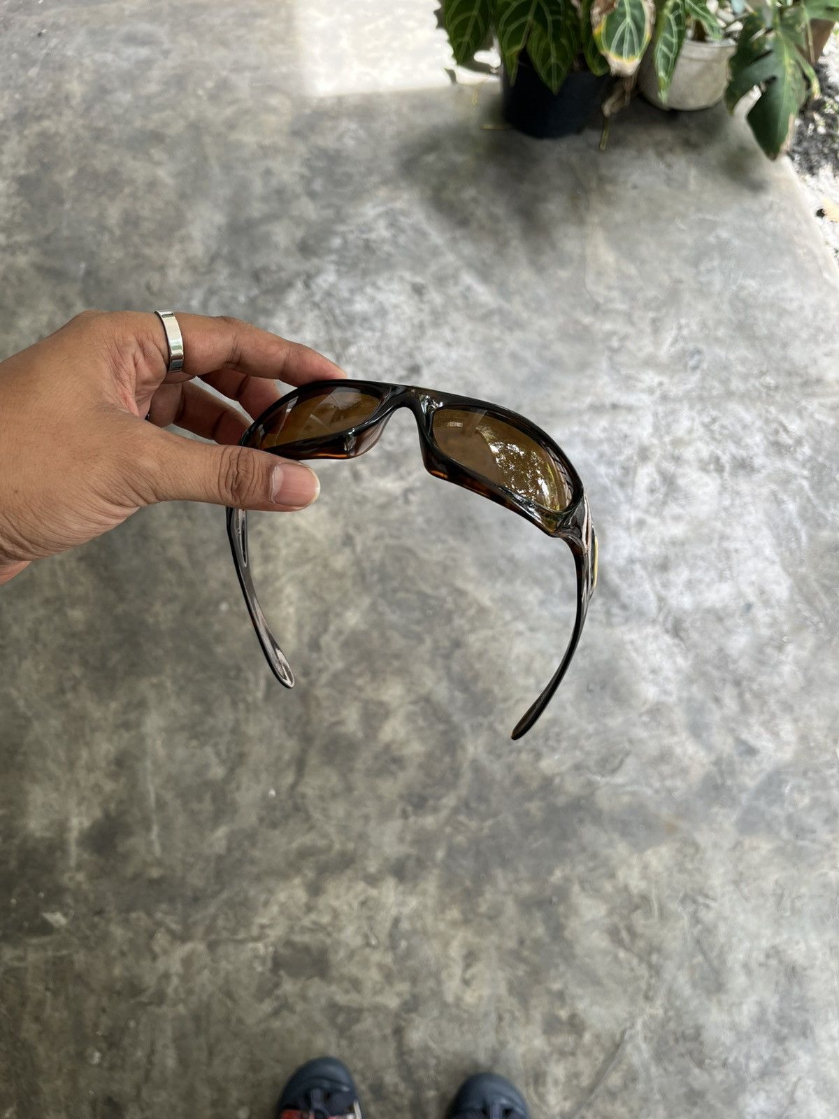 Oakley OAKLEY MONSTER DOG TORTOISE BROWN SUNGLASSES Size ONE SIZE - 1 Thumbnail