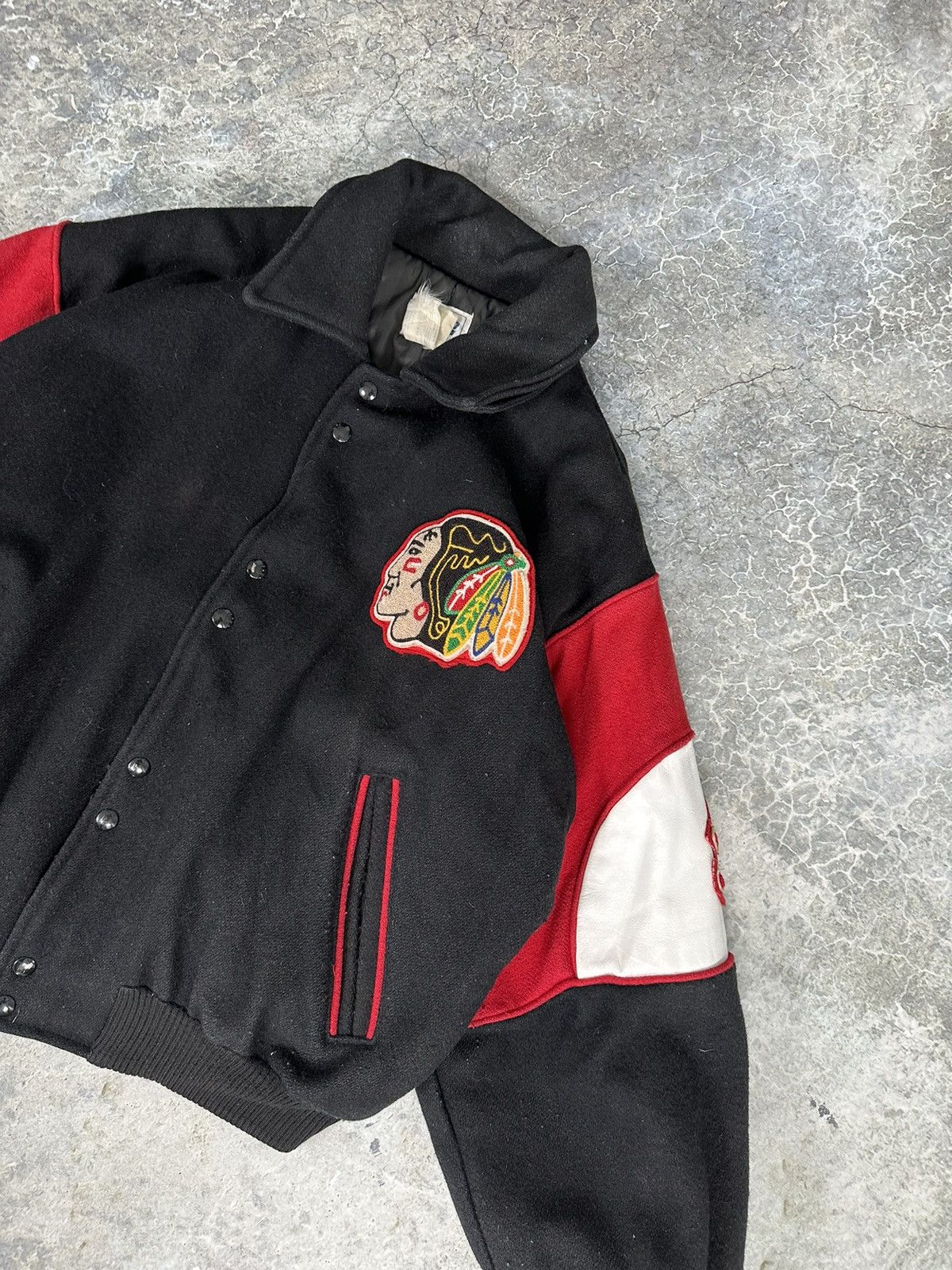 NHL × Vintage Vintage Chicago Blackhawks varsity jacket Size US M / EU 48-50 / 2 - 2 Thumbnail
