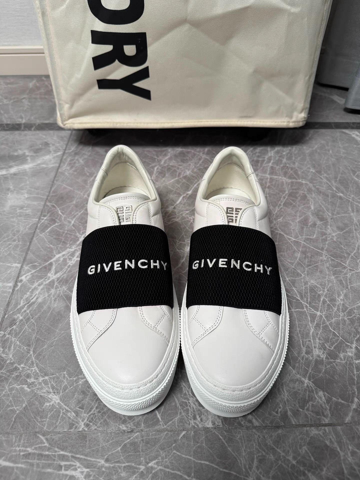 Givenchy Givenchy Black Lace-Up Sneakers K6 Size US 8 / EU 41 - 3 Thumbnail
