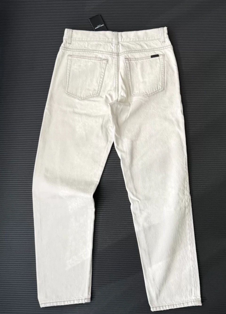 Saint Laurent Paris Saint Laurent Paris White carrot shaped jeans Size US 30 / EU 46 - 2 Thumbnail