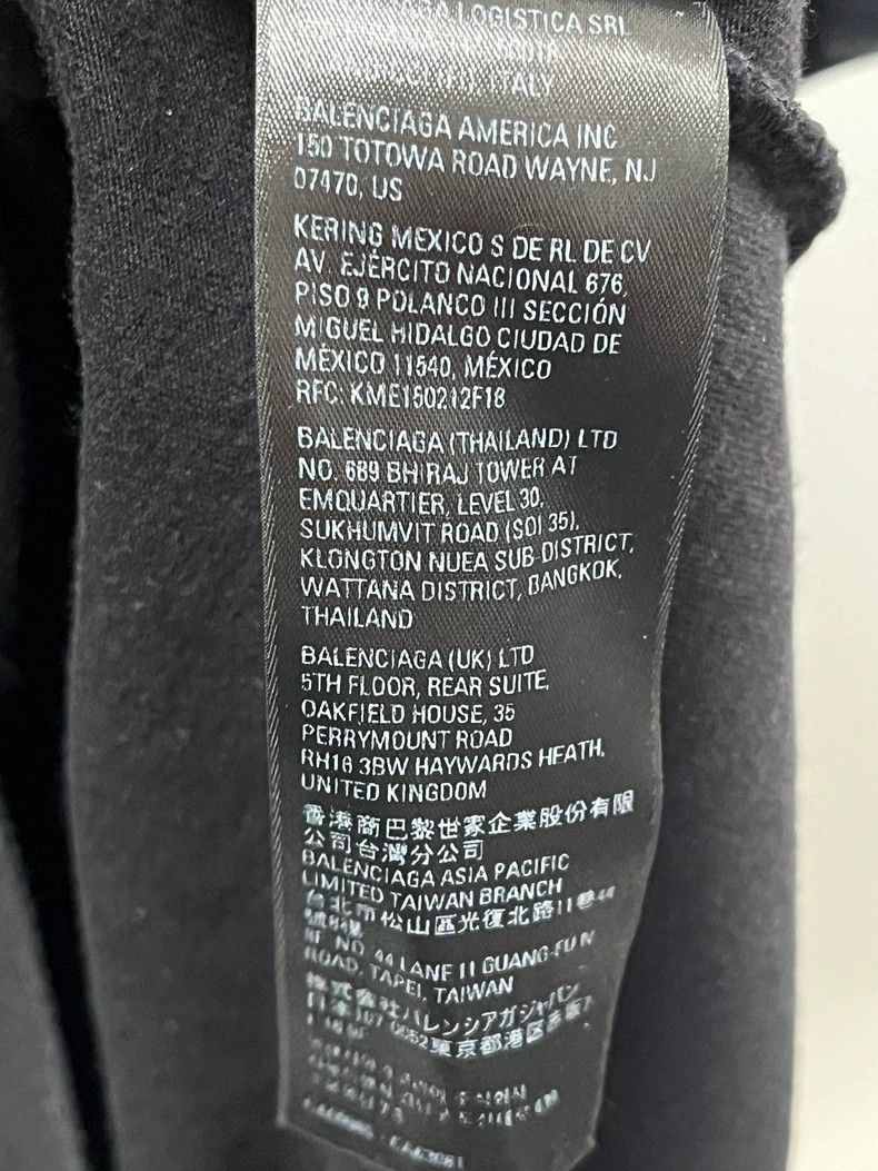 Balenciaga Balenciaga Black full logo printed short sleeves Size US S / EU 44-46 / 1 - 8 Thumbnail