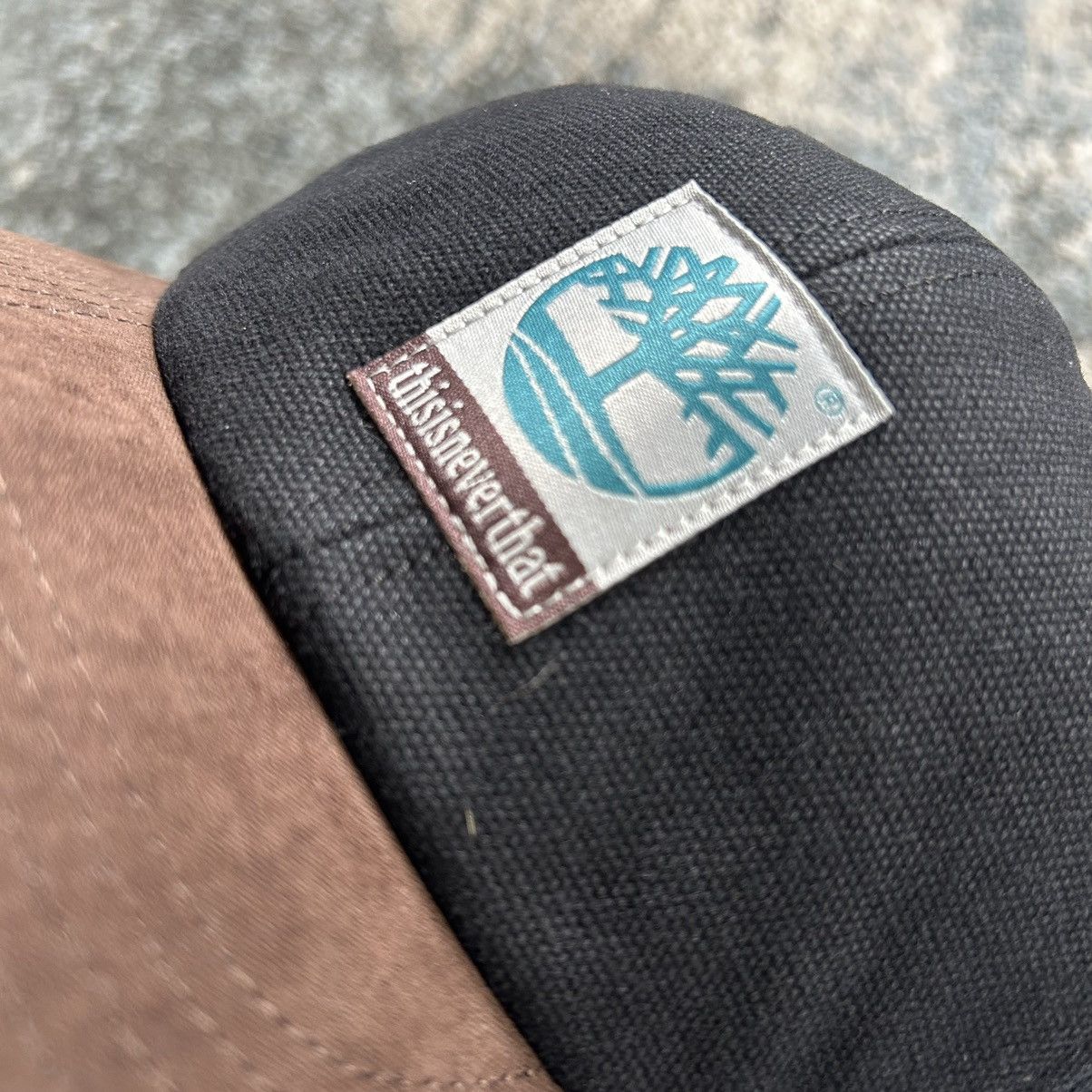 Timberland × thisisneverthat TNT TiMBERLAND WASHED 2-TONE CAP BLACK CANVAS BROWN SUEDE Size ONE SIZE - 2 Thumbnail