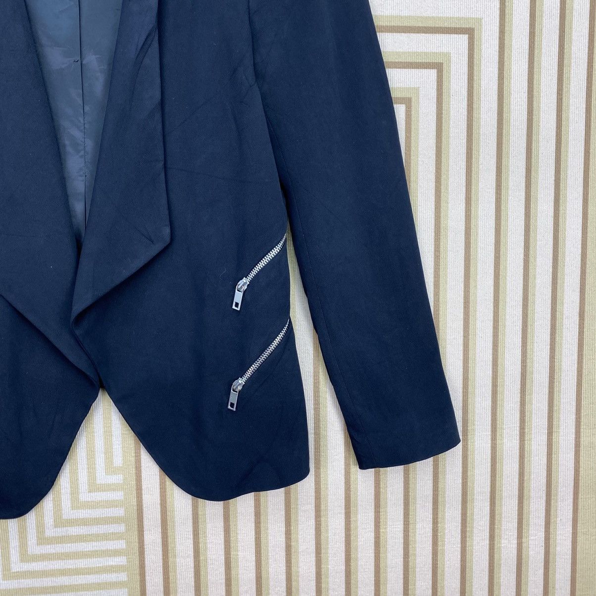 Zara 🫶 Zara Woman blazer Button Less With Zipper Waterfall Size M / US 6-8 / IT 42-44 - 5 Thumbnail