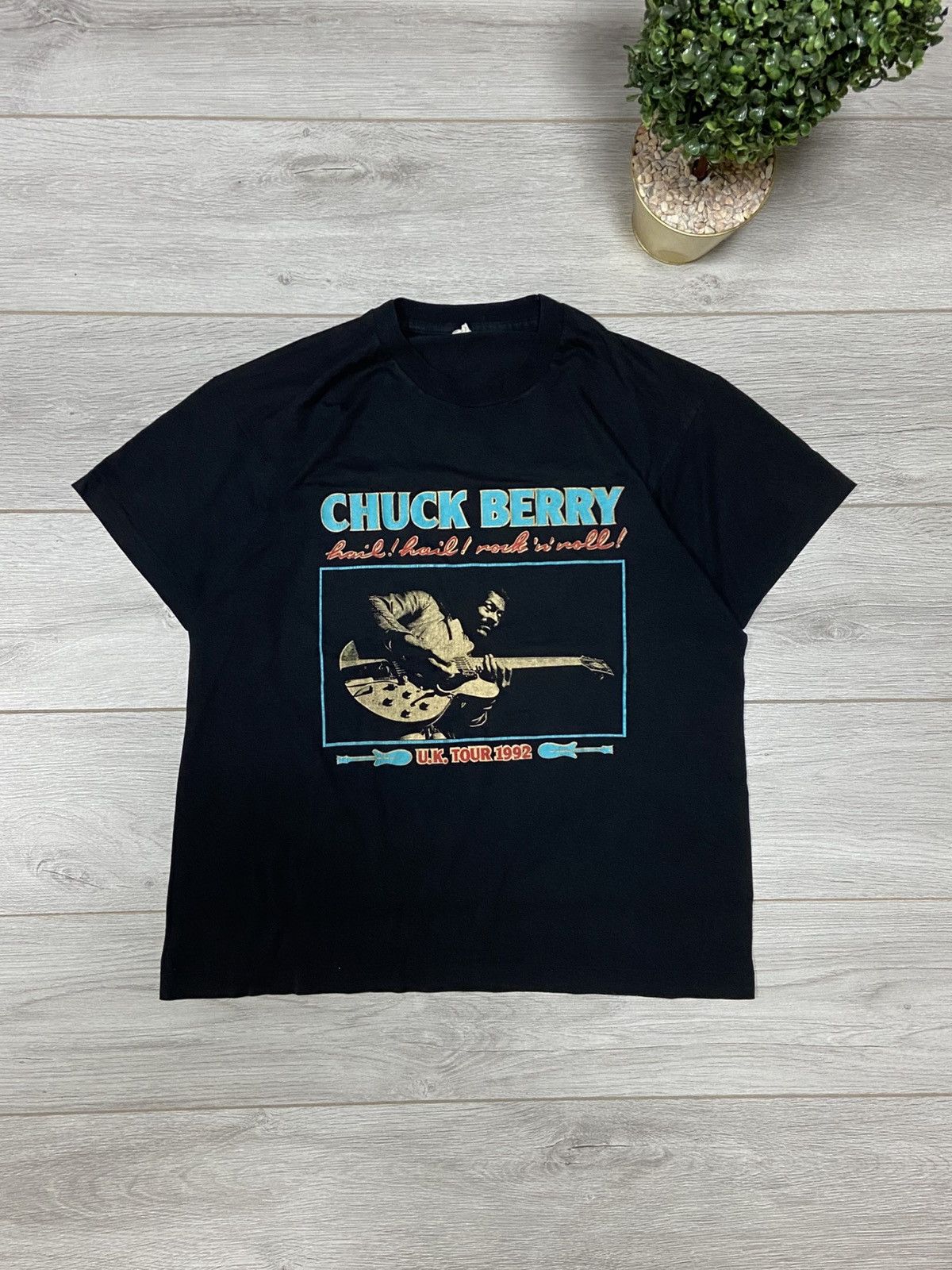 Band Tees Vintage chuck berry 1992 tour t-shirt music single stitch Size US M / EU 48-50 / 2 - 1 Thumbnail
