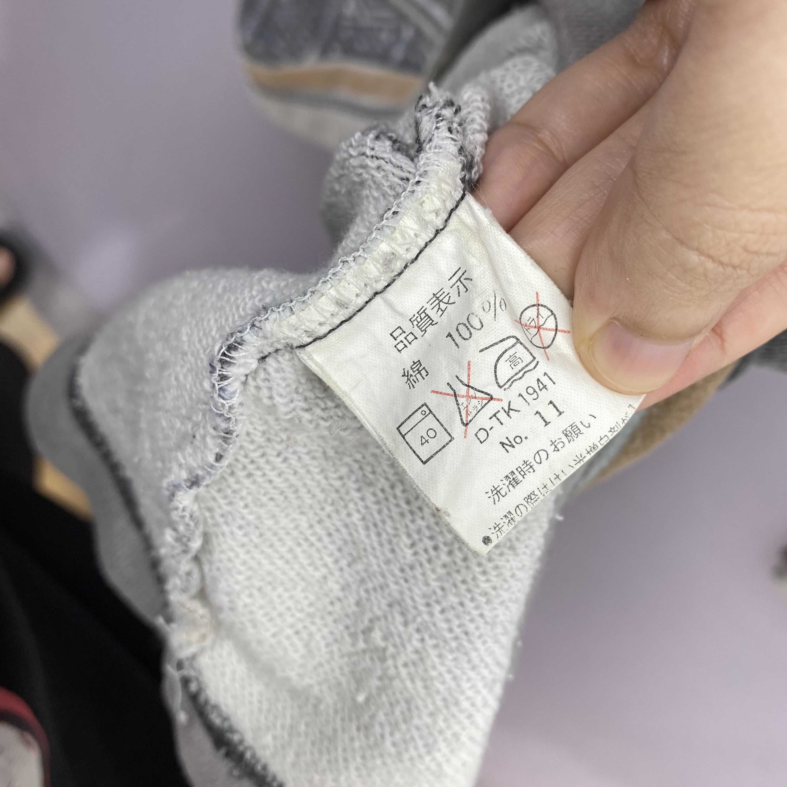 Vans Vintage Y2K Faded Vans Off The Wall Sweatshirt Tribal Skate Size US XL / EU 56 / 4 - 10 Thumbnail