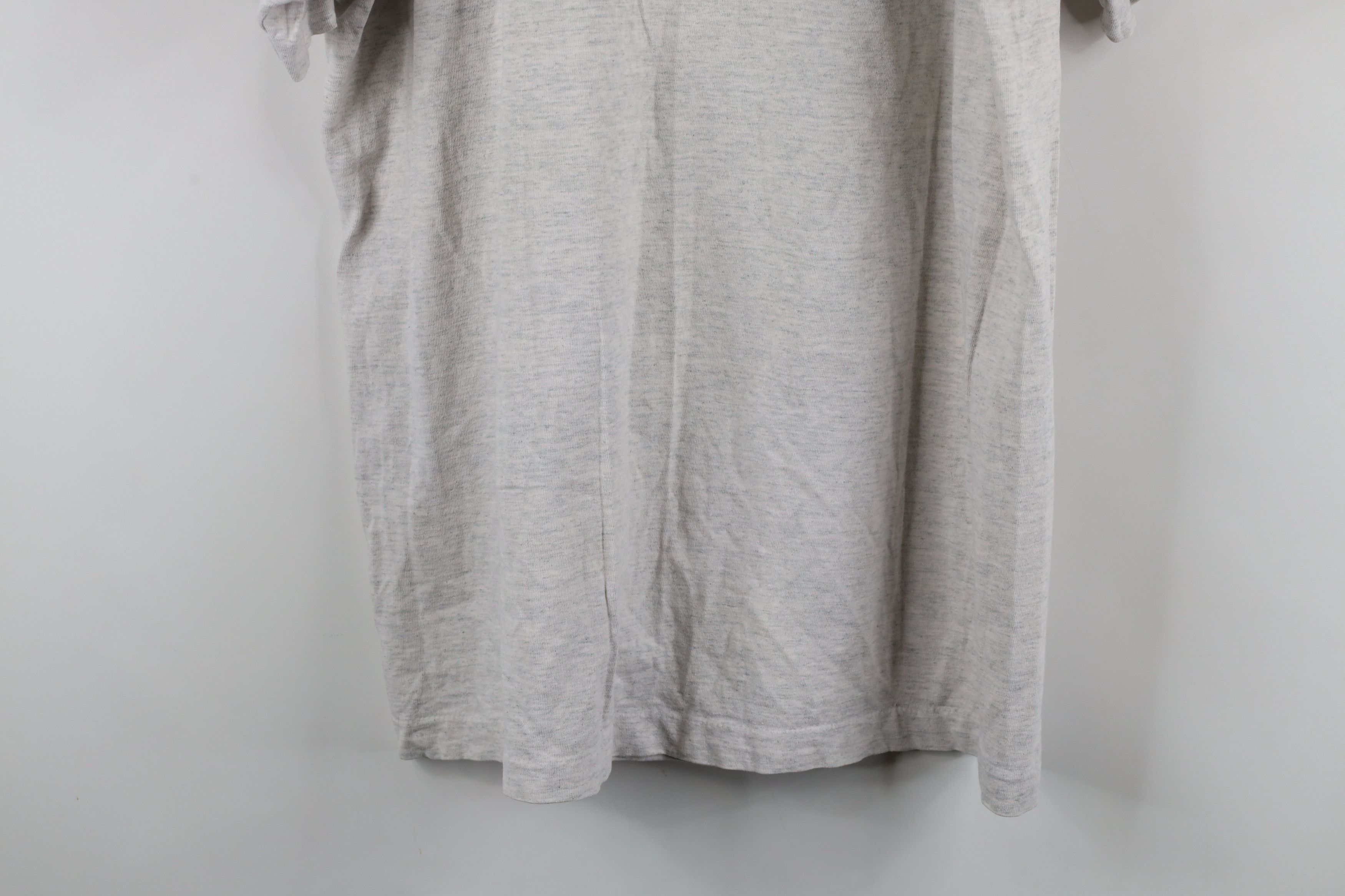Vintage Vintage 90s Harvard University Short Sleeve T-Shirt Gray USA Size US XL / EU 56 / 4 - 10 Thumbnail